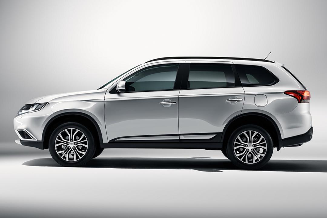 Mitsubishi Outlander 2017 / میتسوبیشی اوتلندر ۲۰۱۷