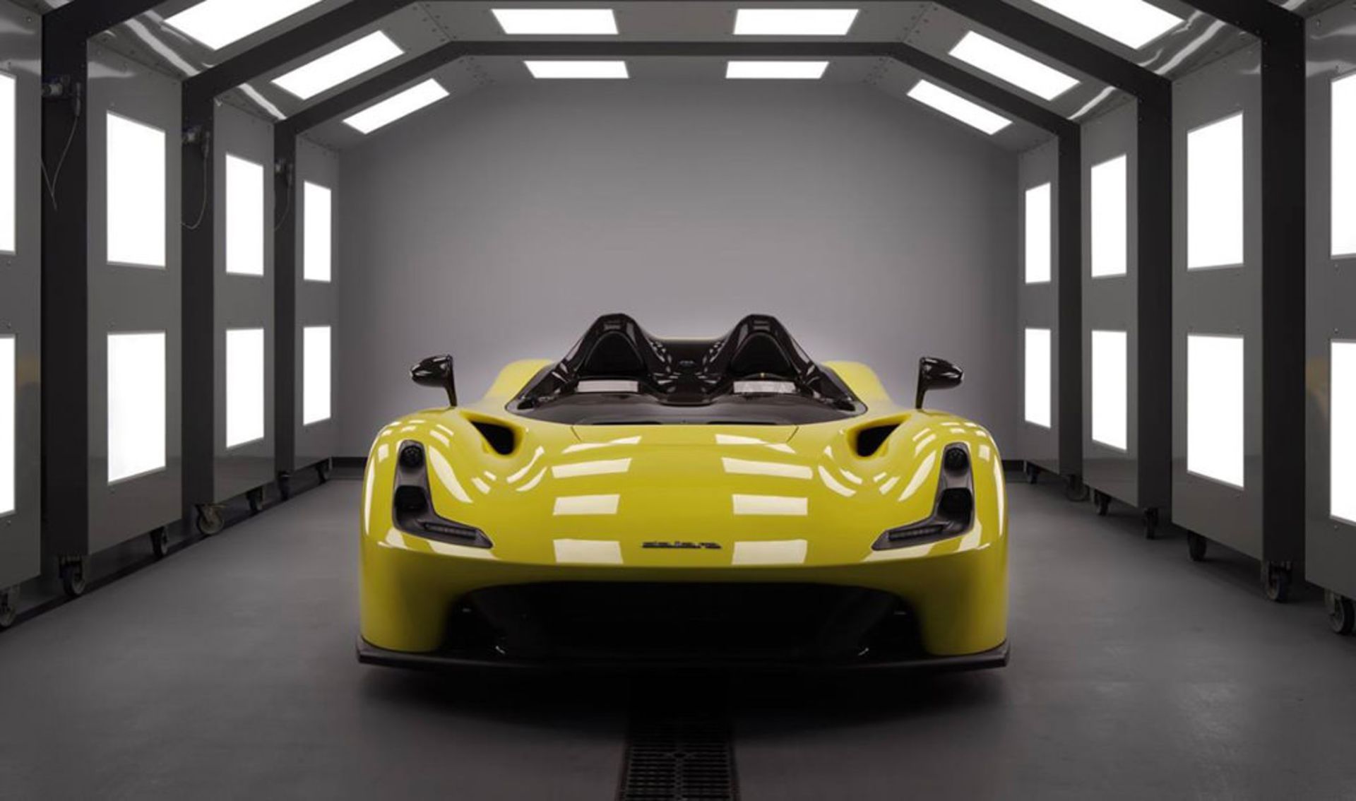 دالارا استراداله رودستر Dallara Stradale Roadster
