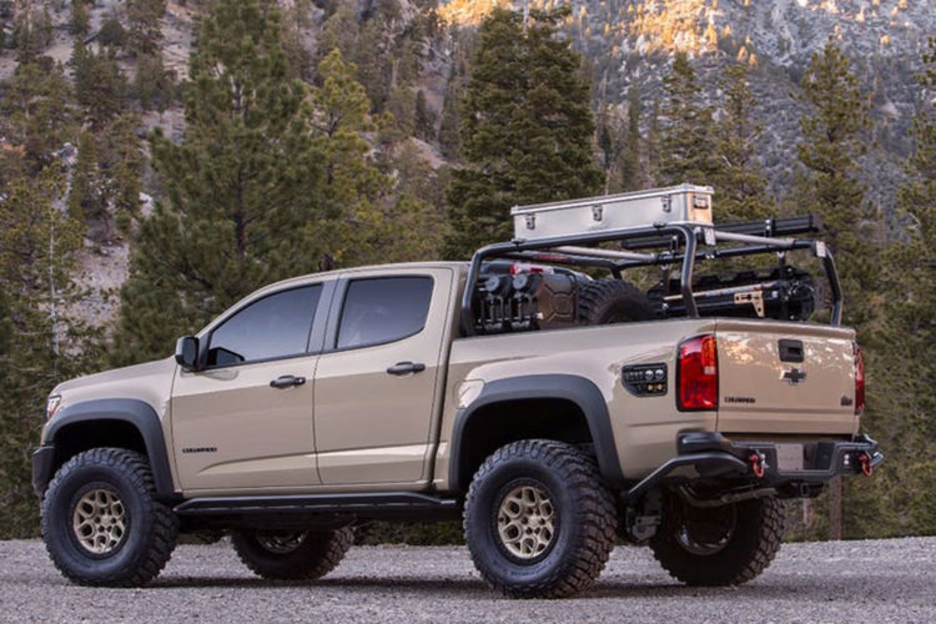 وانت پیکاپ شورولت کلرادو ZR2 AEV