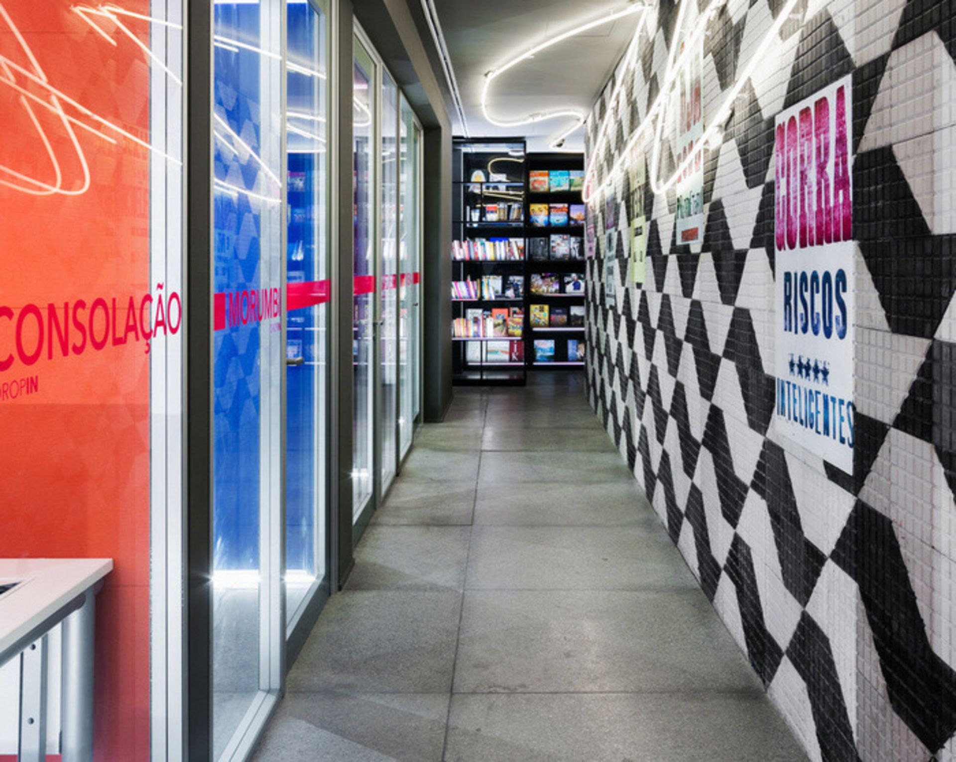 طراحی داخلی دفتر لینکدین