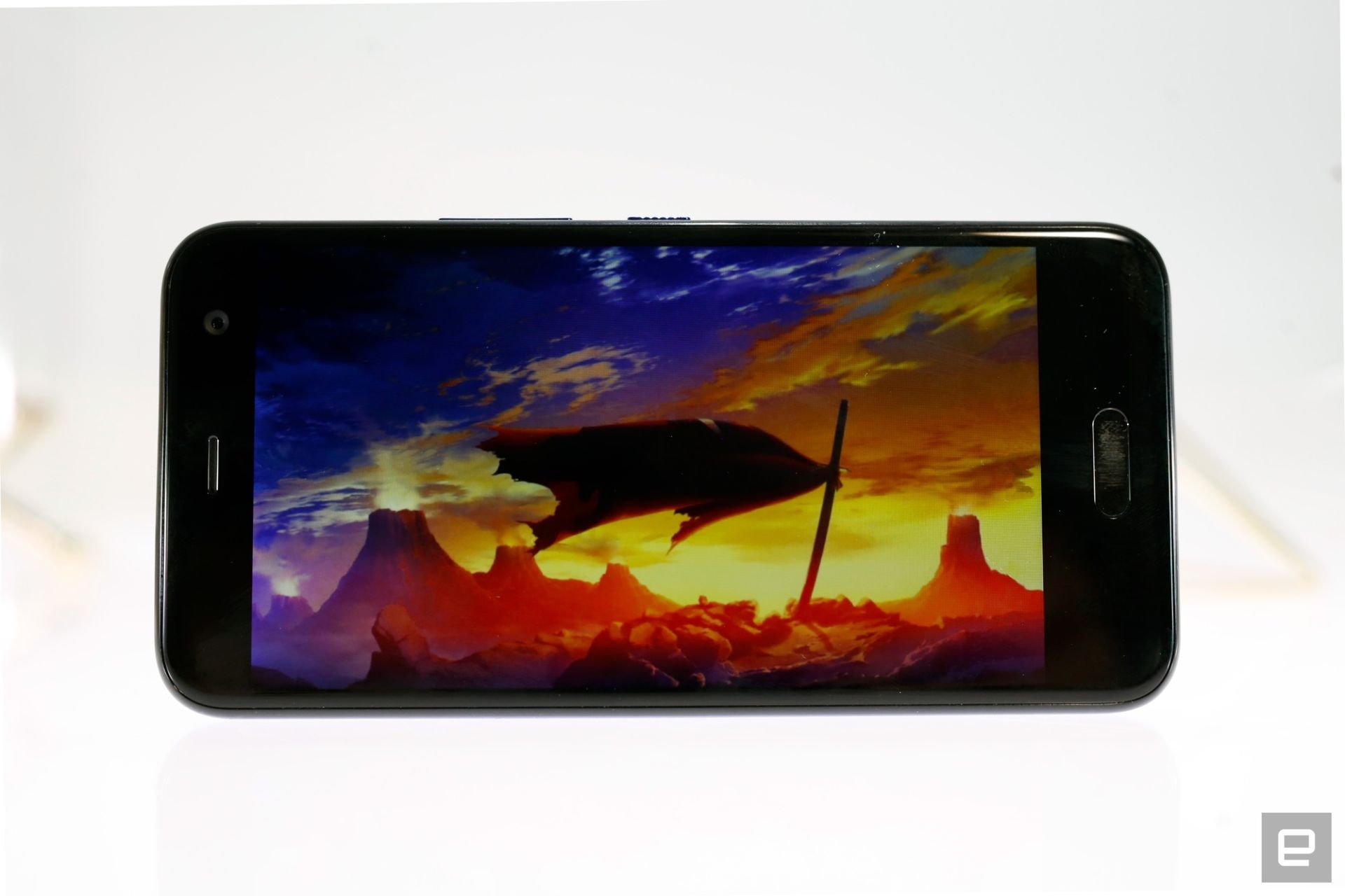 اچ تی سی یو 11 لایف / HTC U11 LIFE