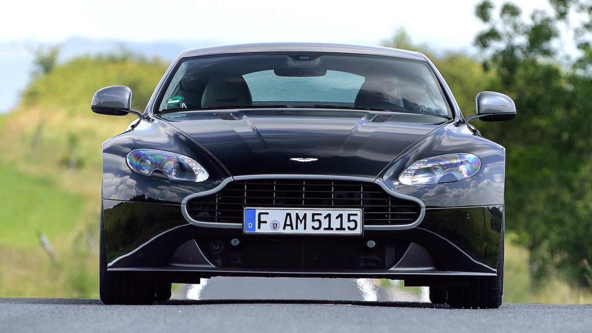 استون کارتین ونتیج 2015 / Aston Martin Vantage