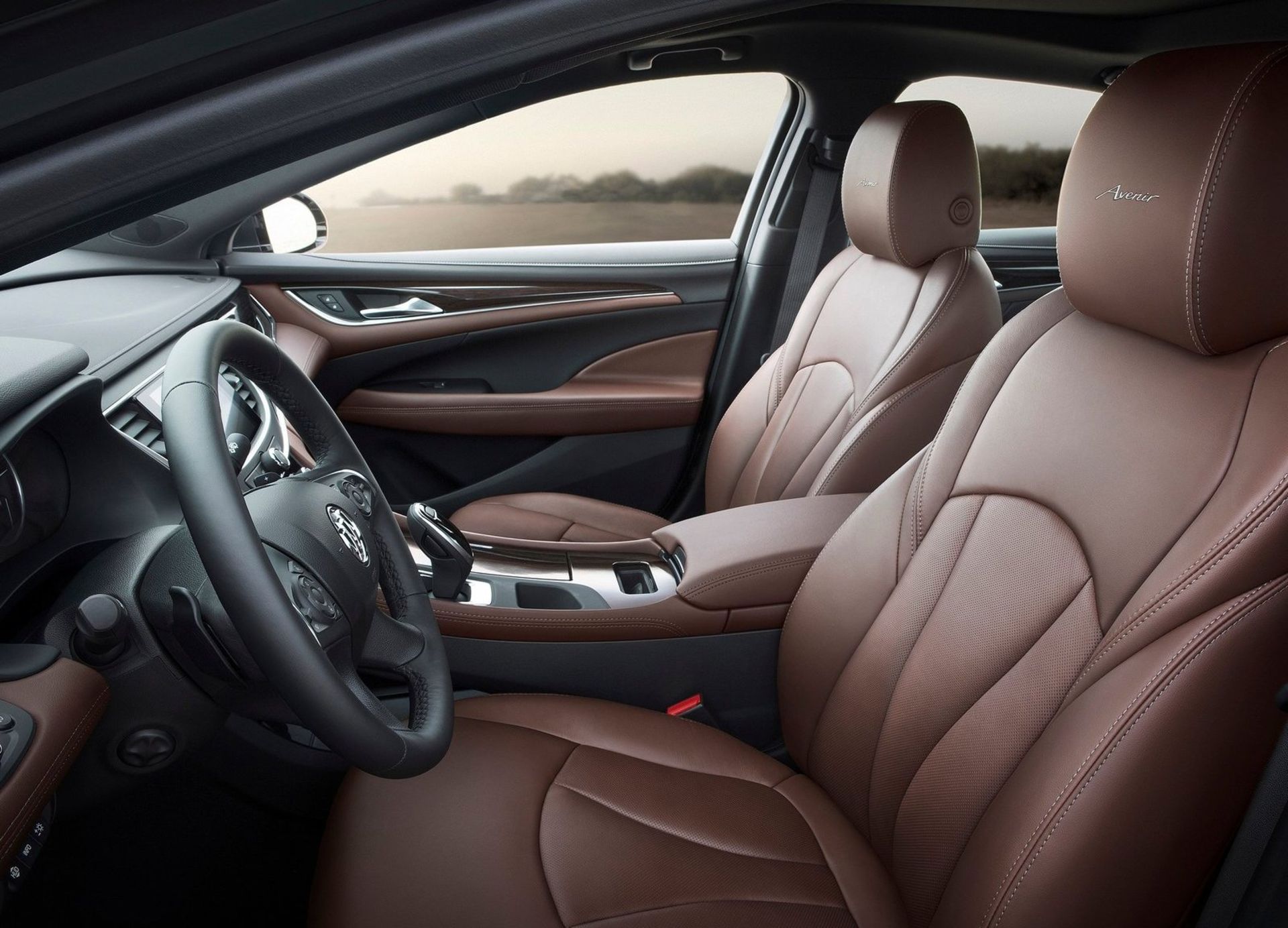 بیوک لاکراس Buick LaCrosse Avenir