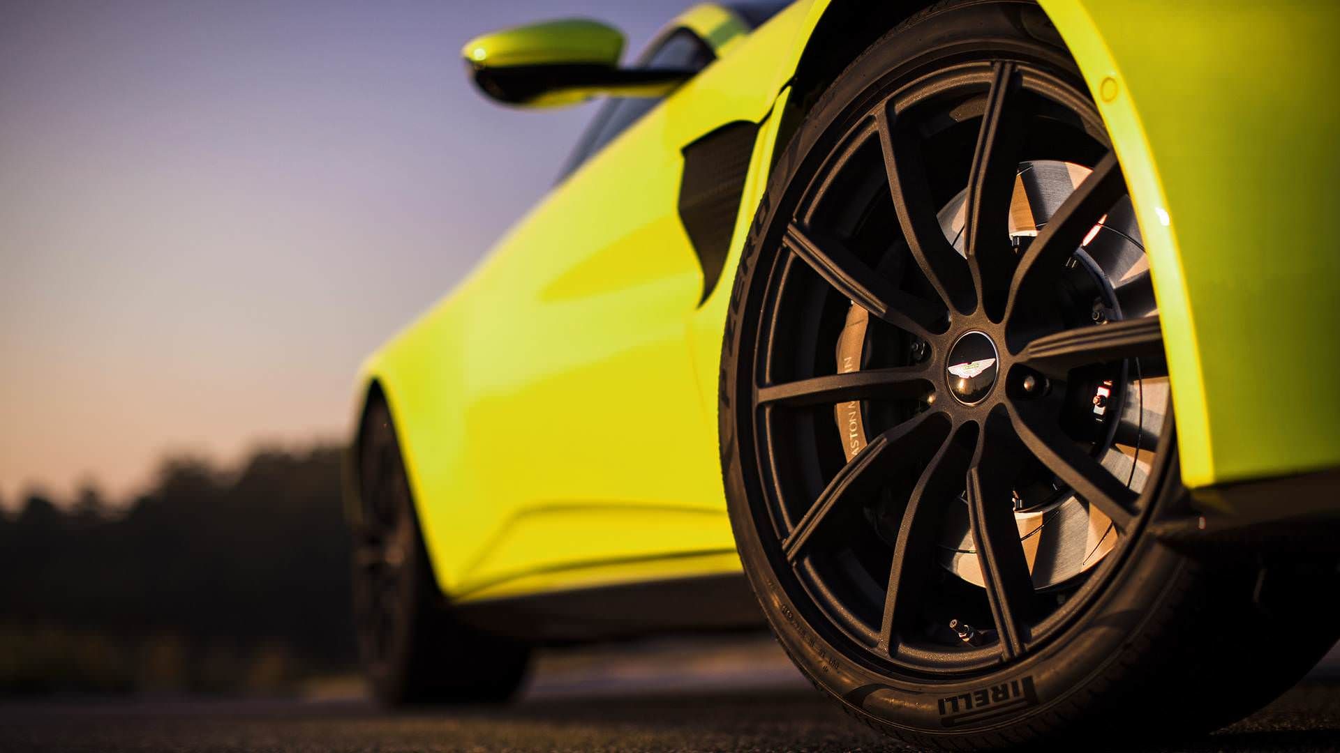 استون کارتین ونتیج 2018 / Aston Martin Vantage