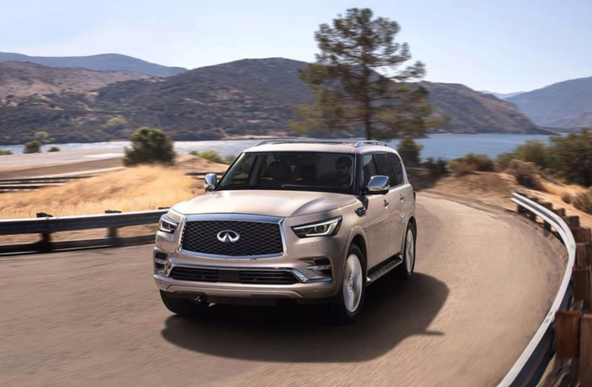 اینفینیتی QX80