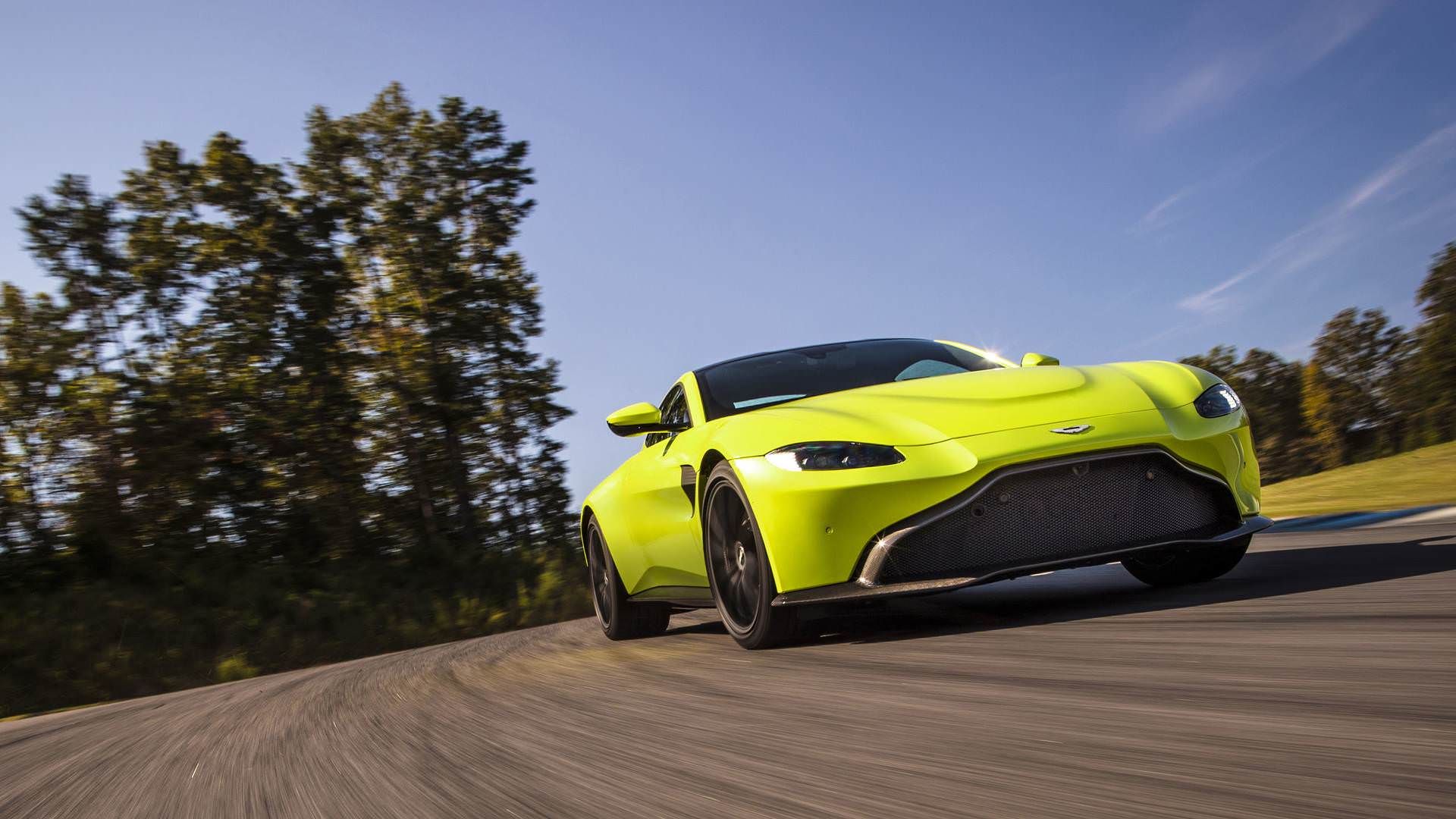 استون کارتین ونتیج 2018 / Aston Martin Vantage