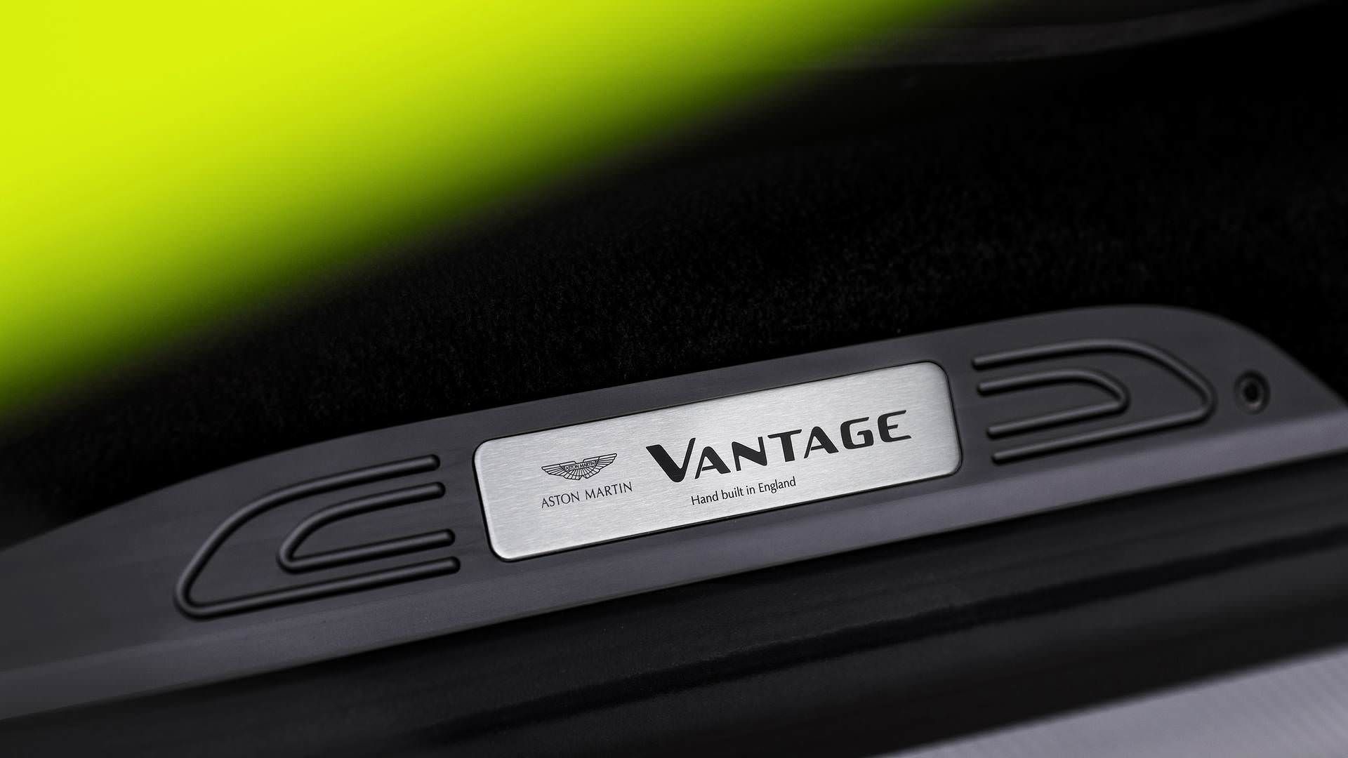 استون کارتین ونتیج 2018 / Aston Martin Vantage