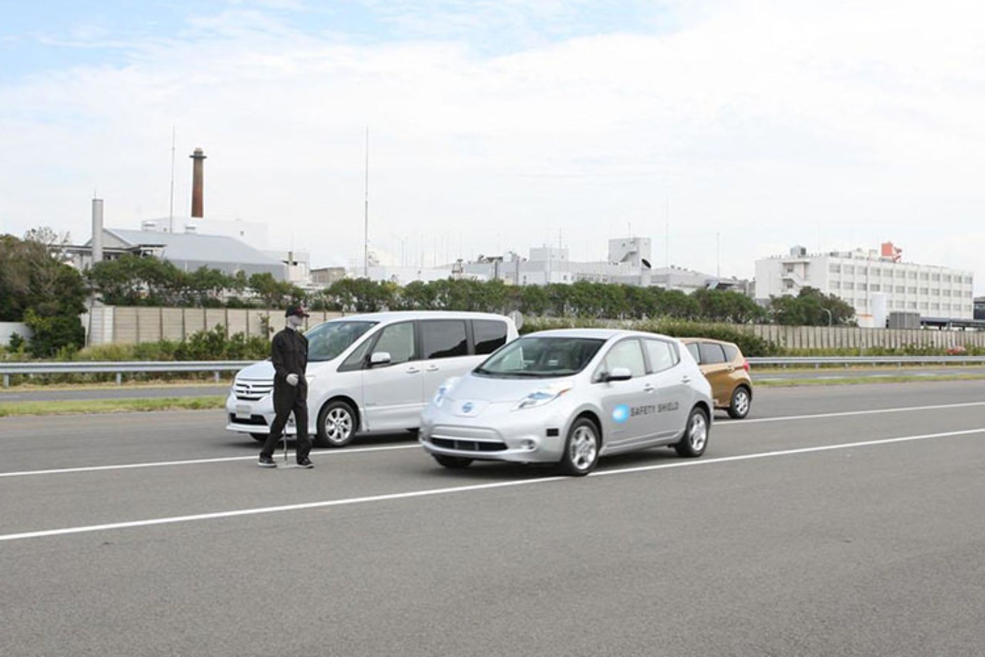 سیستم ترمز اضطراری خودکار / AEB