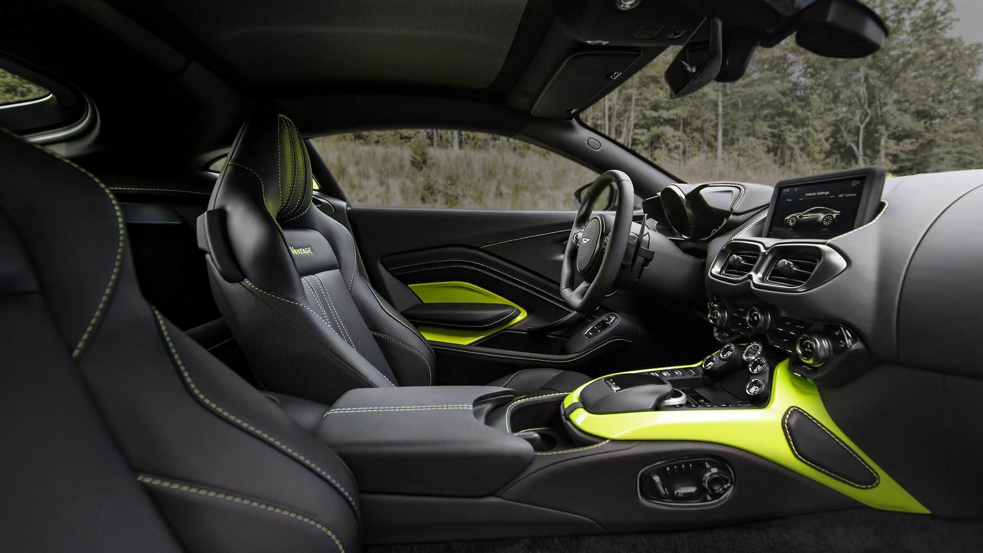 استون کارتین ونتیج 2018 / Aston Martin Vantage