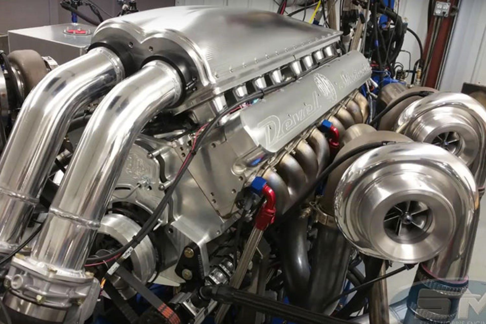 دویل 16 / Devel Sixteen