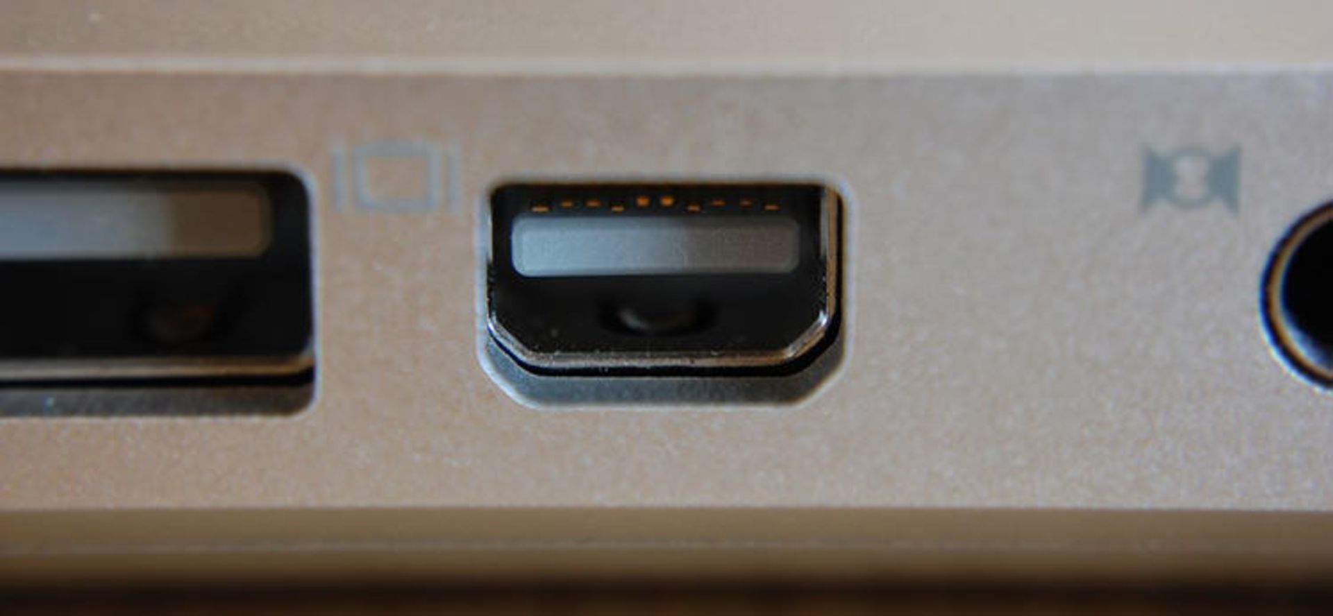 مرجع متخصصين ايران ميني ديسپلي پورت / Mini DisplayPort