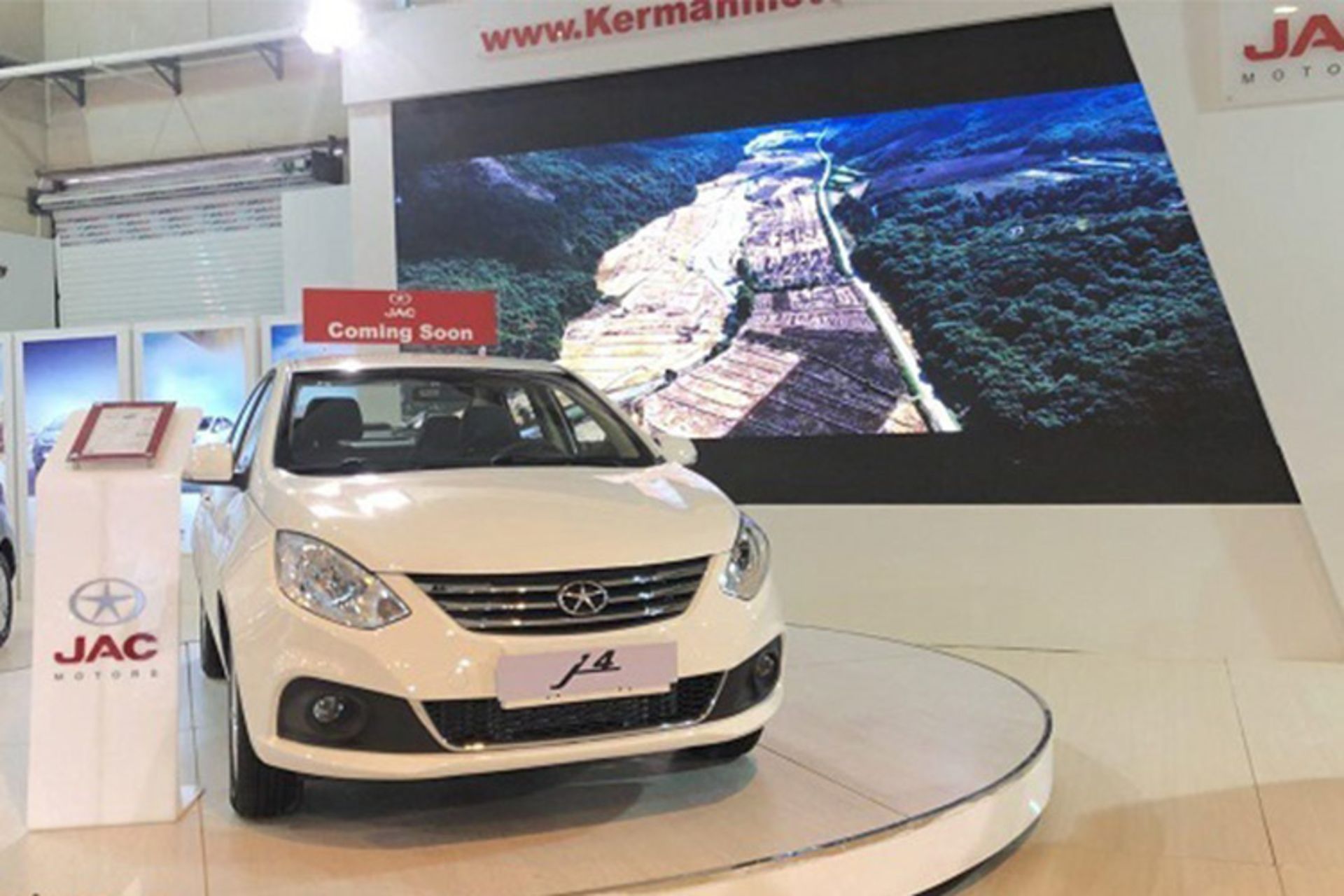 jac j4