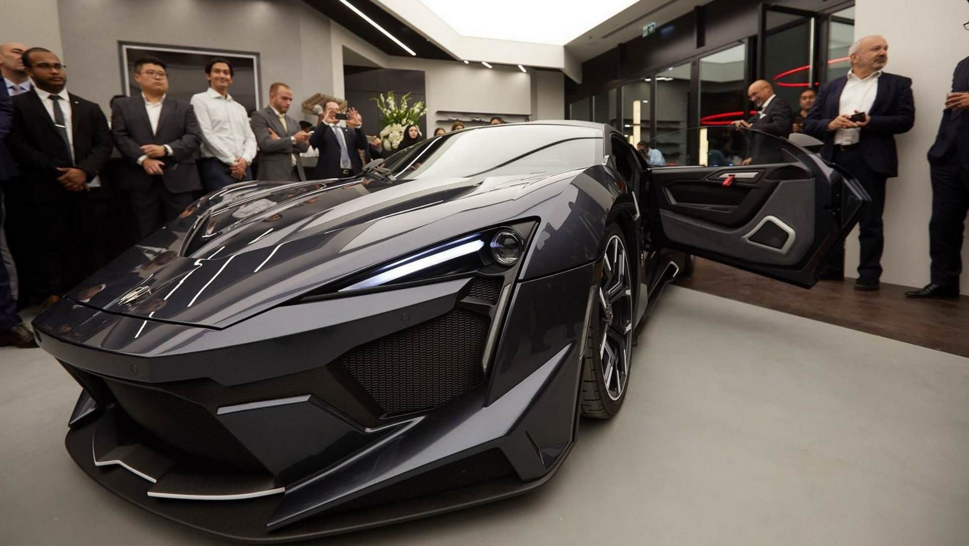 دبلیو موتورز فنیر سوپراسپرت / W Motors Fenyt SuperSport
