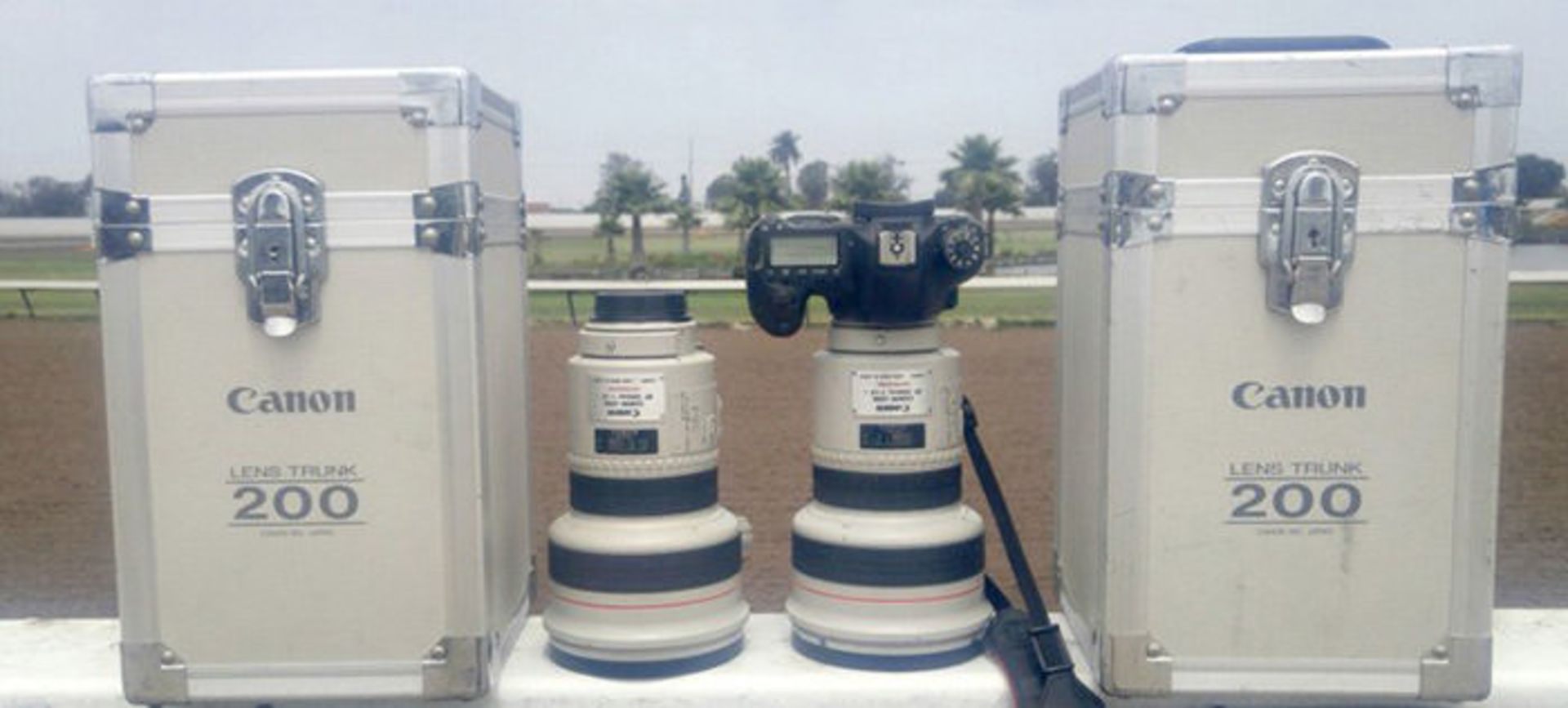 Canon 200mm f1.8 Lens / لنز کانن