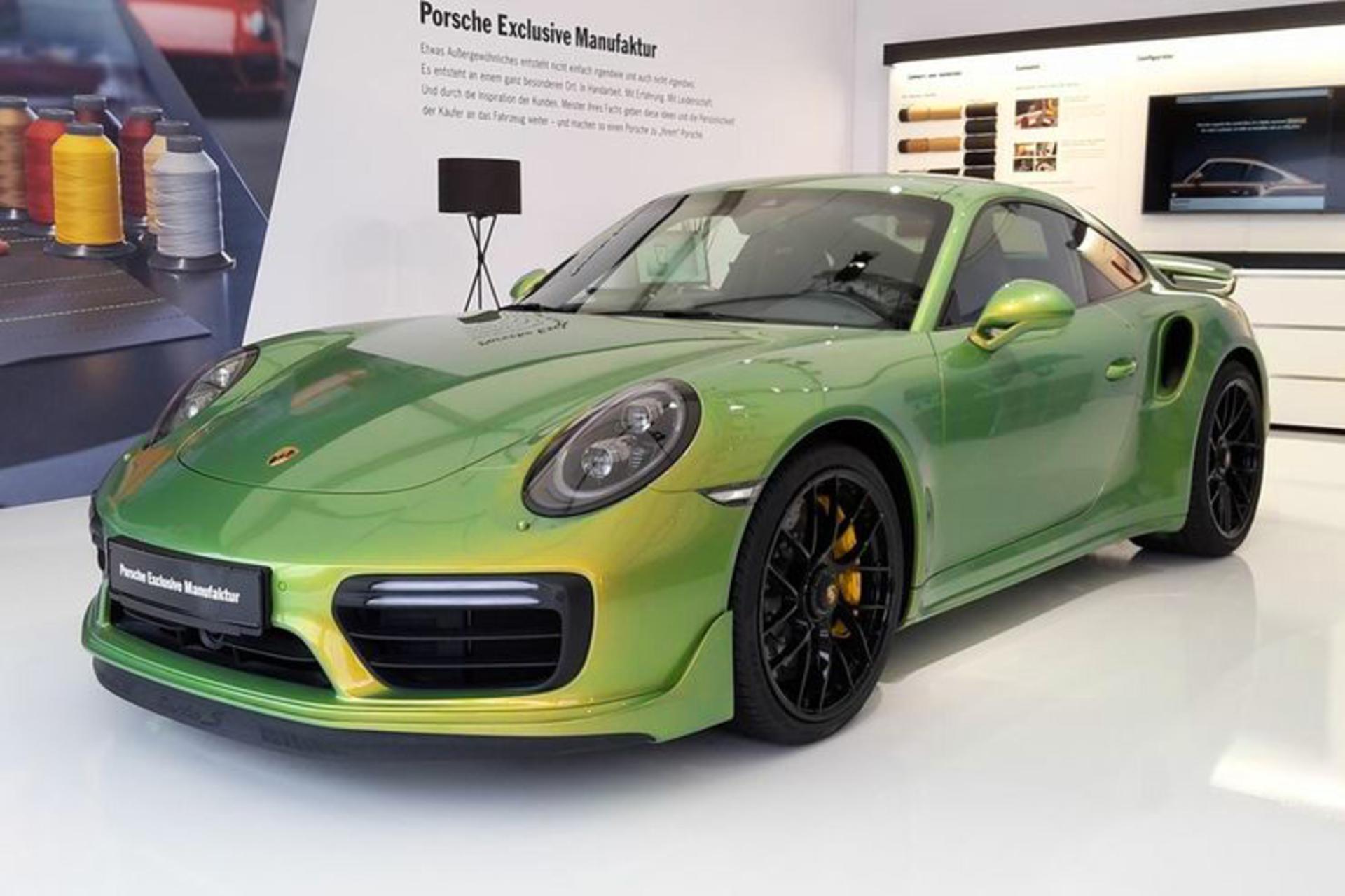 chromaflair 911 turbo s