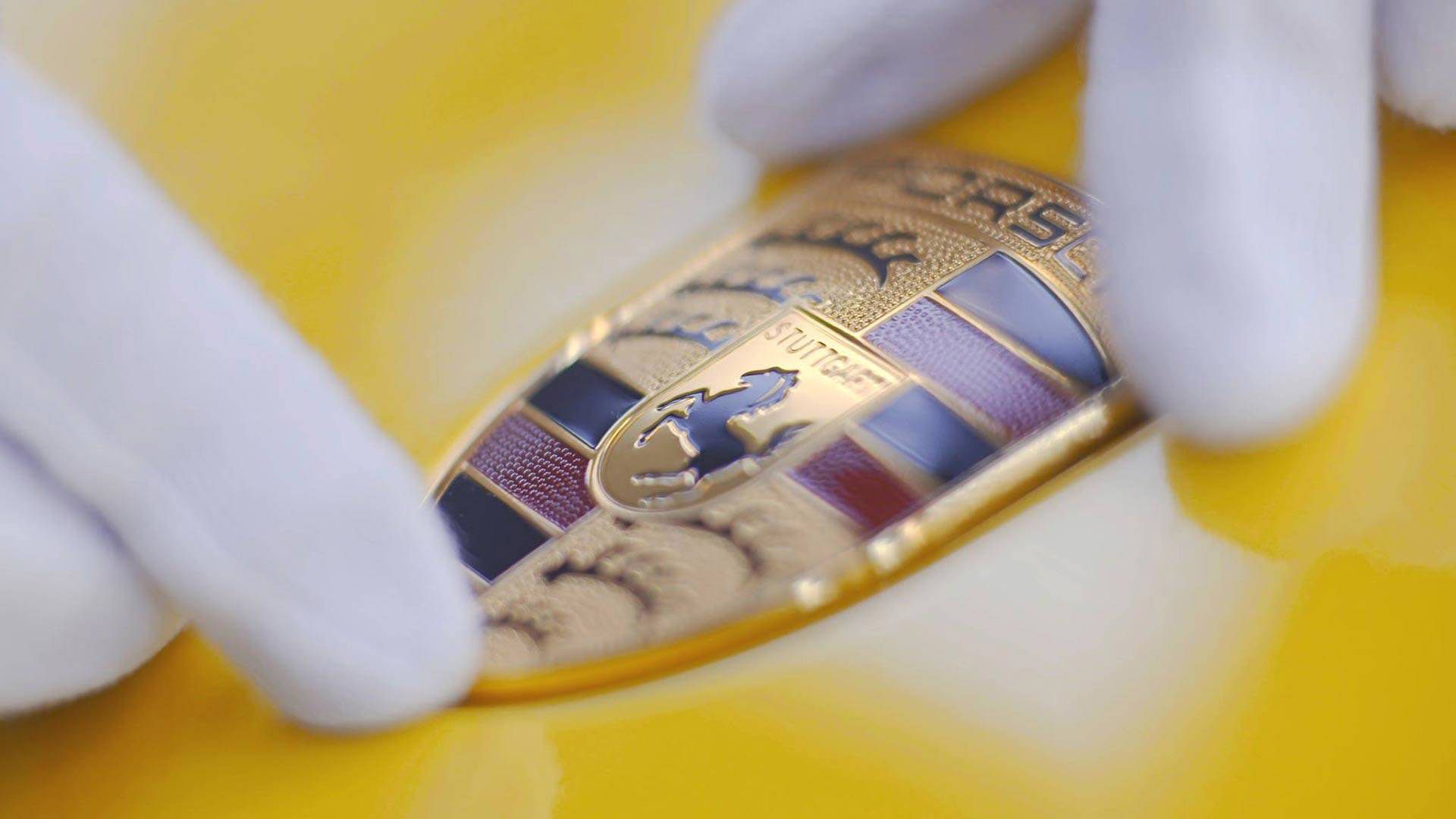 زرد زعفرانی متالیک پورشه