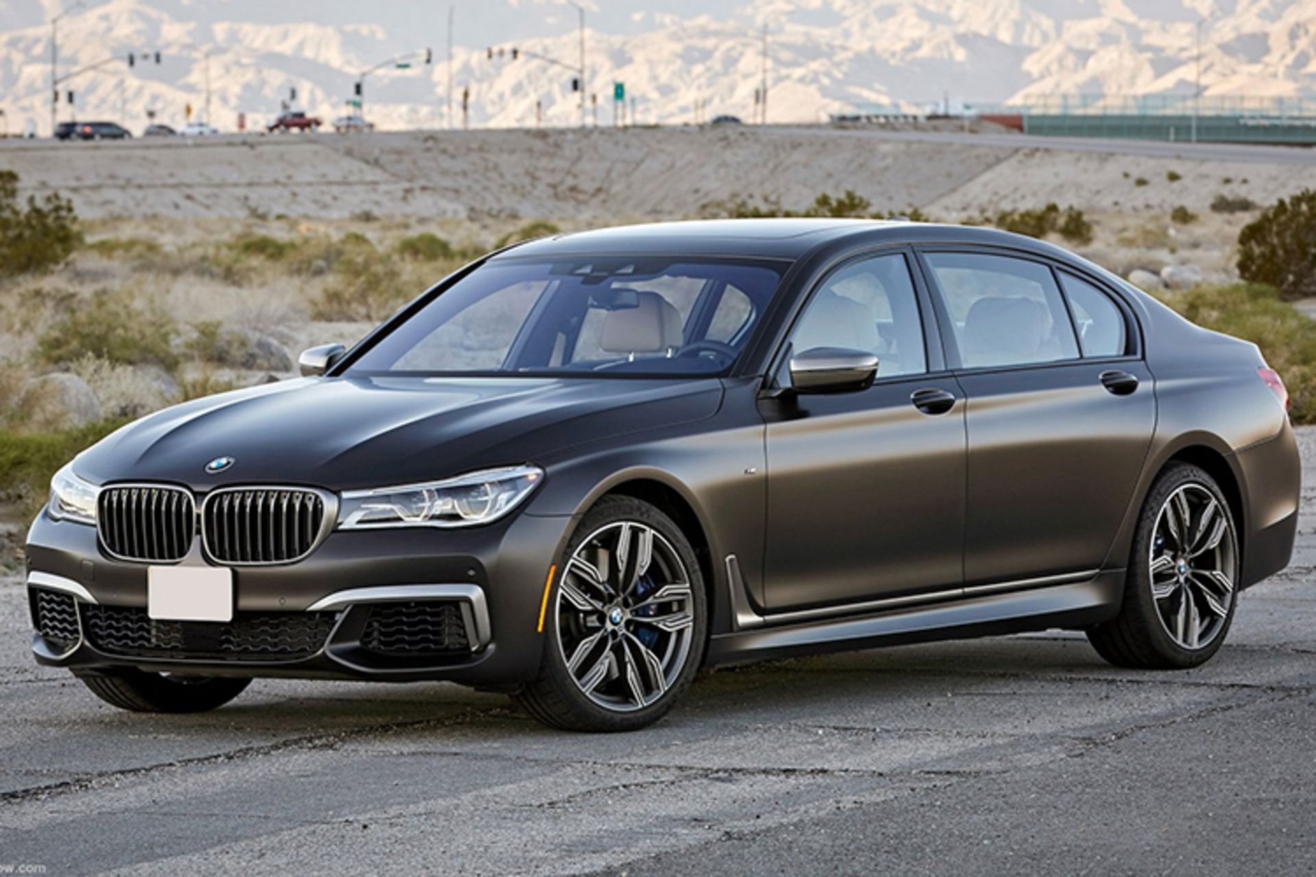 BMW M760Li