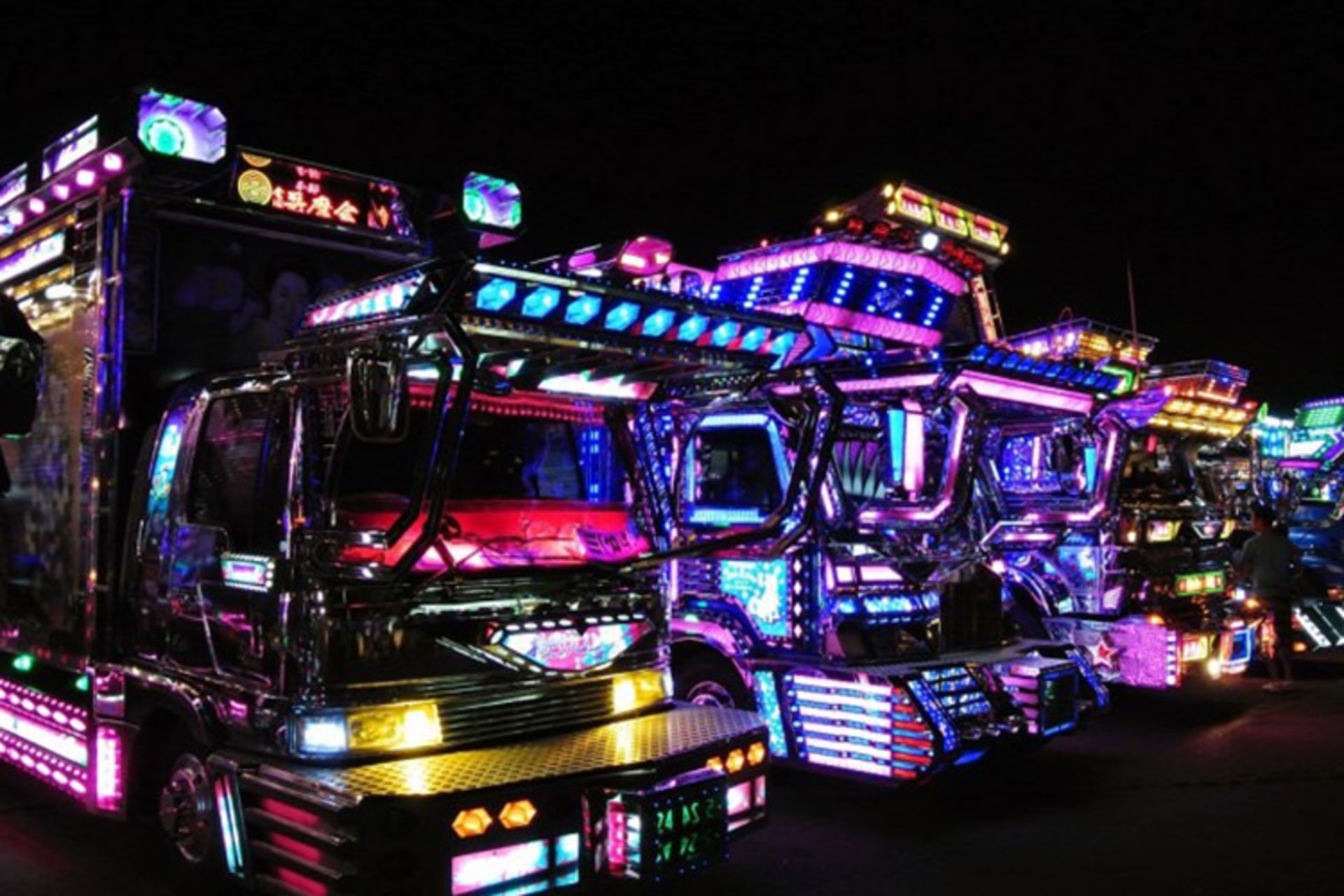 Dekotora / دکوتورا