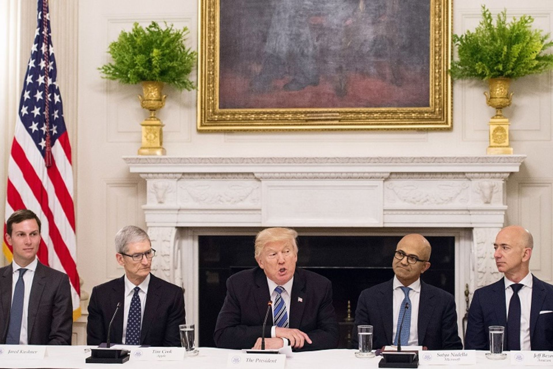 ساتیا نادلا / دونالد ترامپ / تیم کوک / جف بزوس