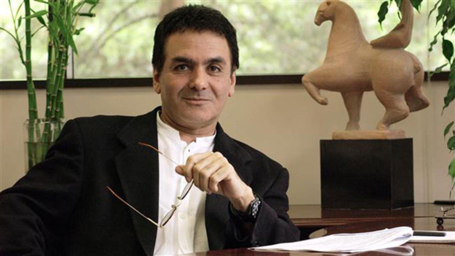 فیروز نادری