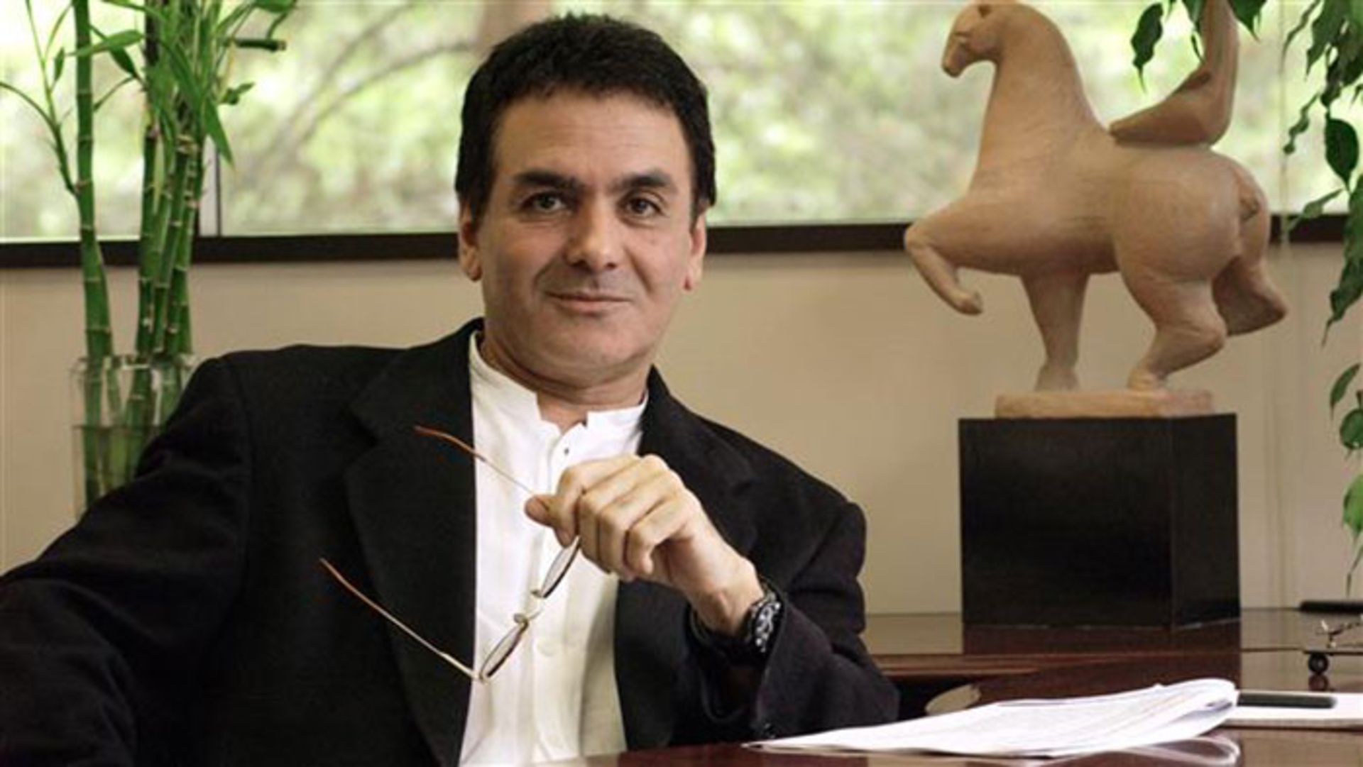 فیروز نادری