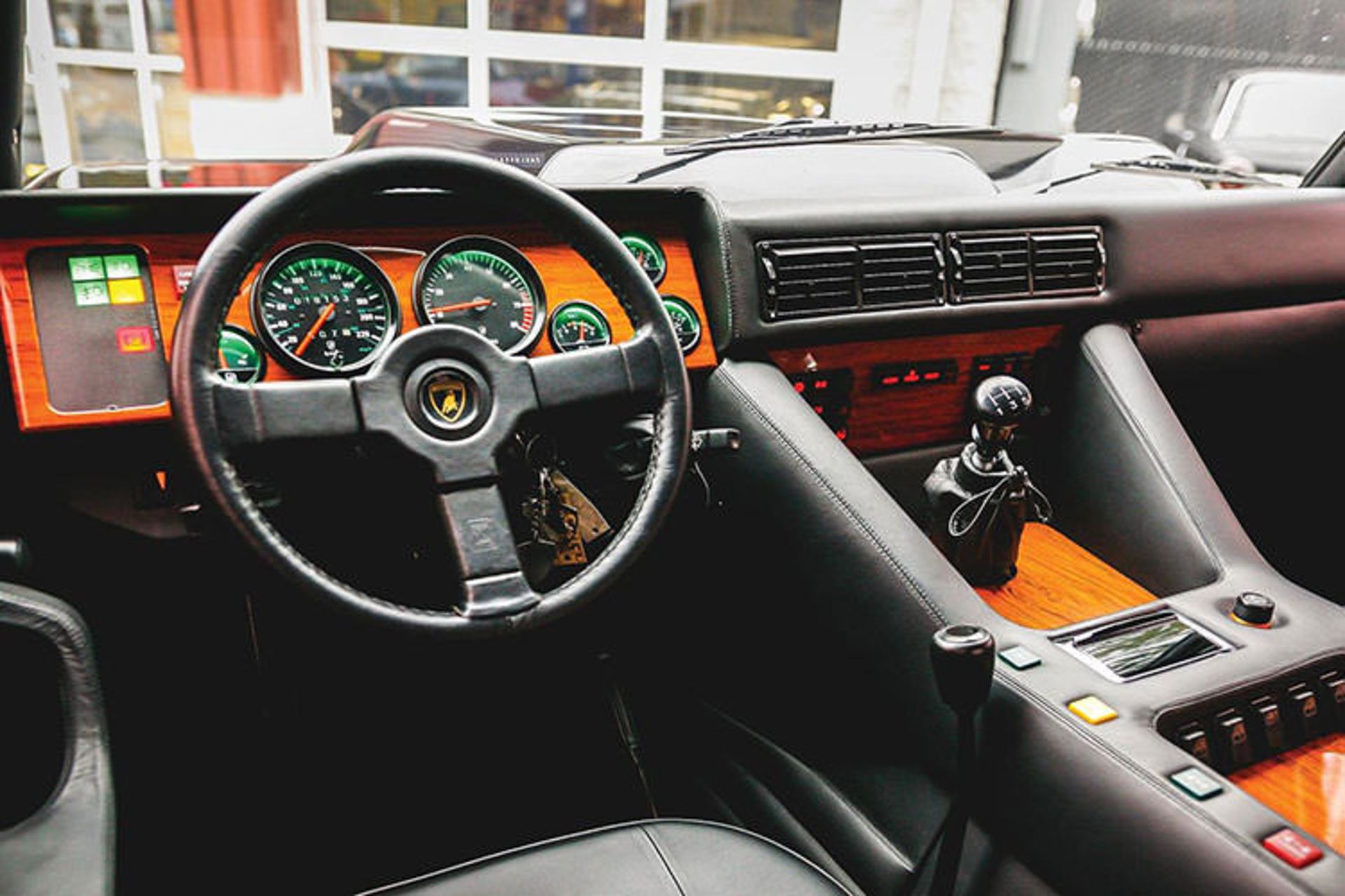 لامبورگینی/ lamborghini LM002