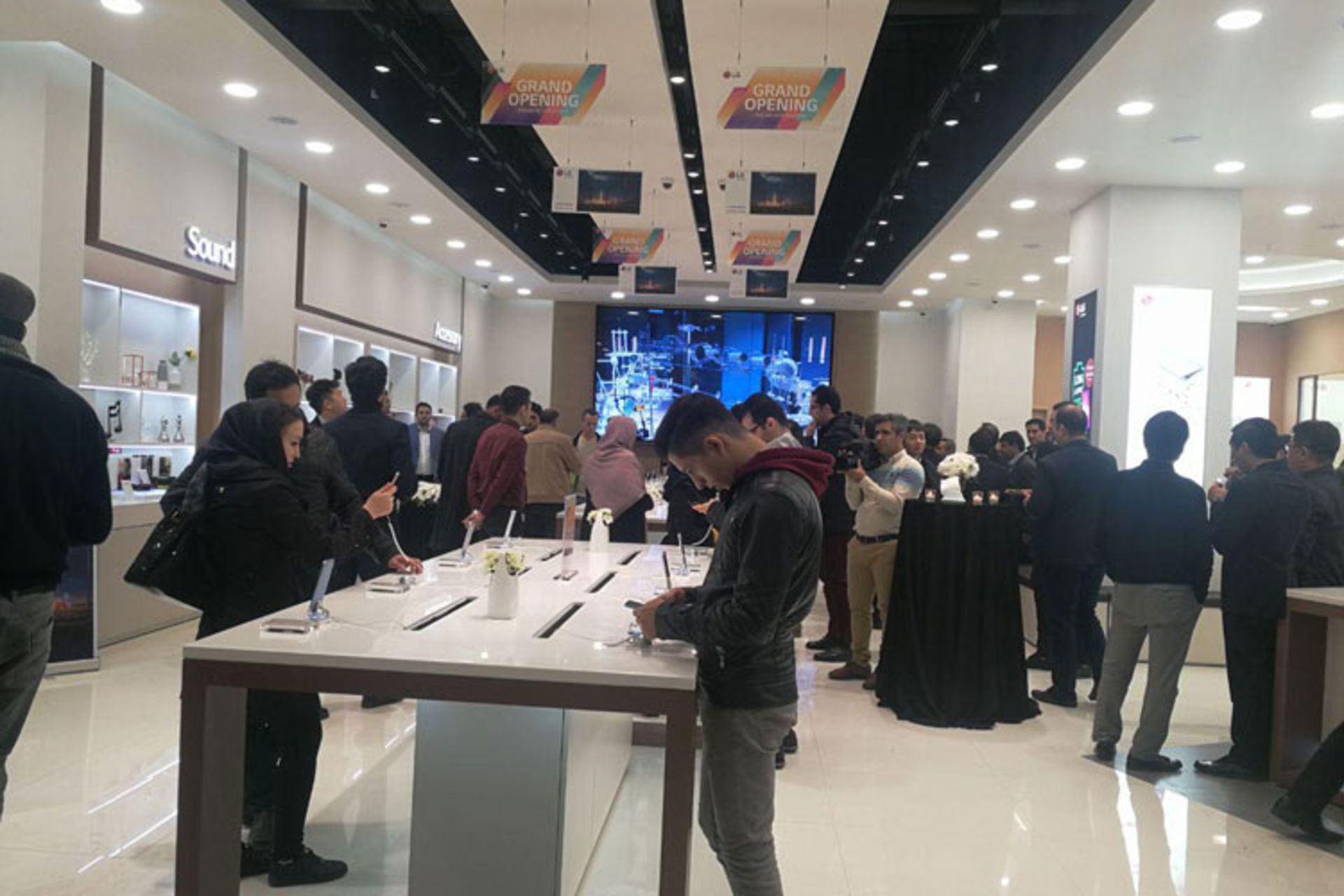 ال جی فروشگاه موبایل