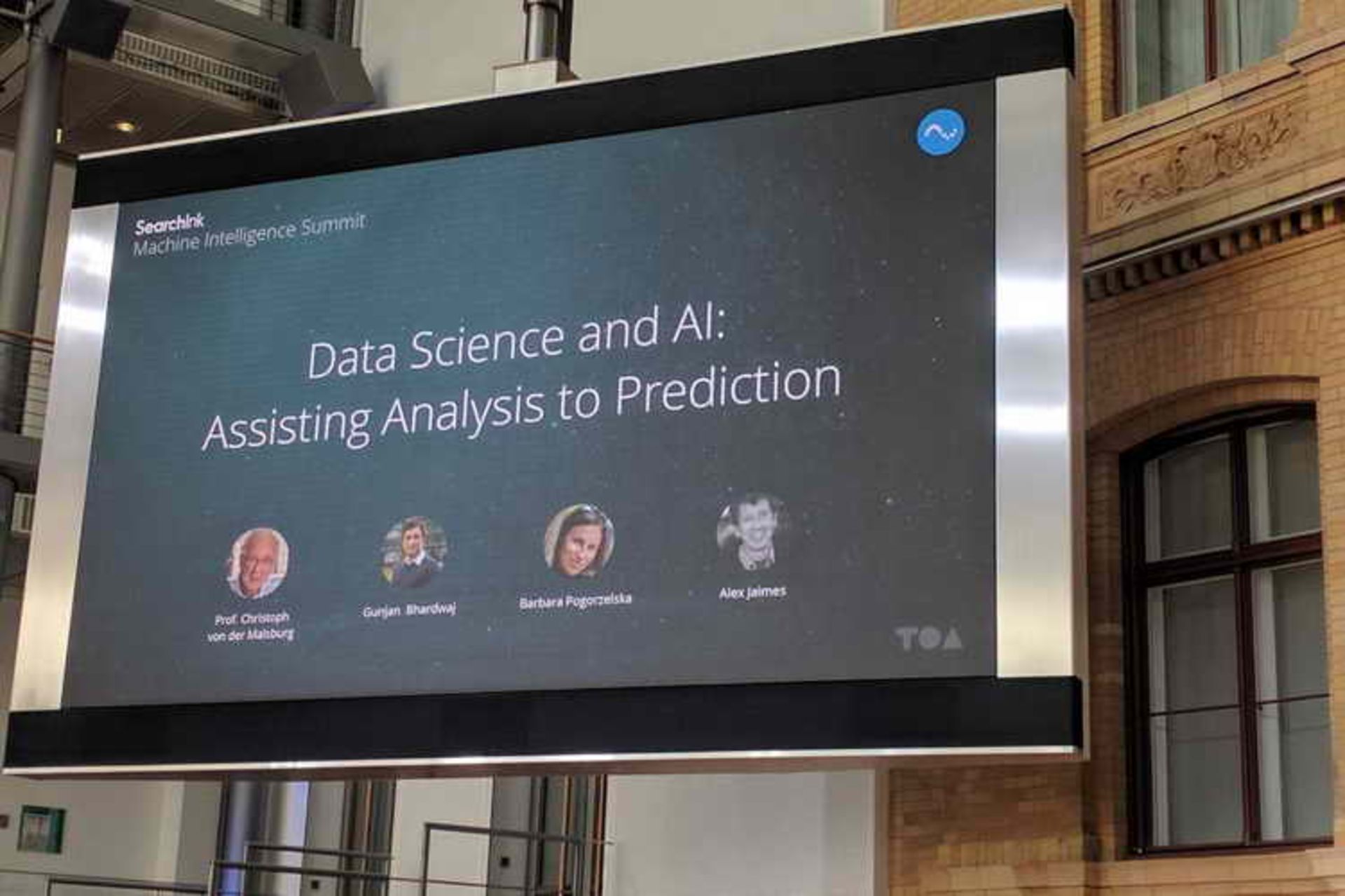  Blockchain, A.I. r Tech Trends Disrupt Healthcare In 2018