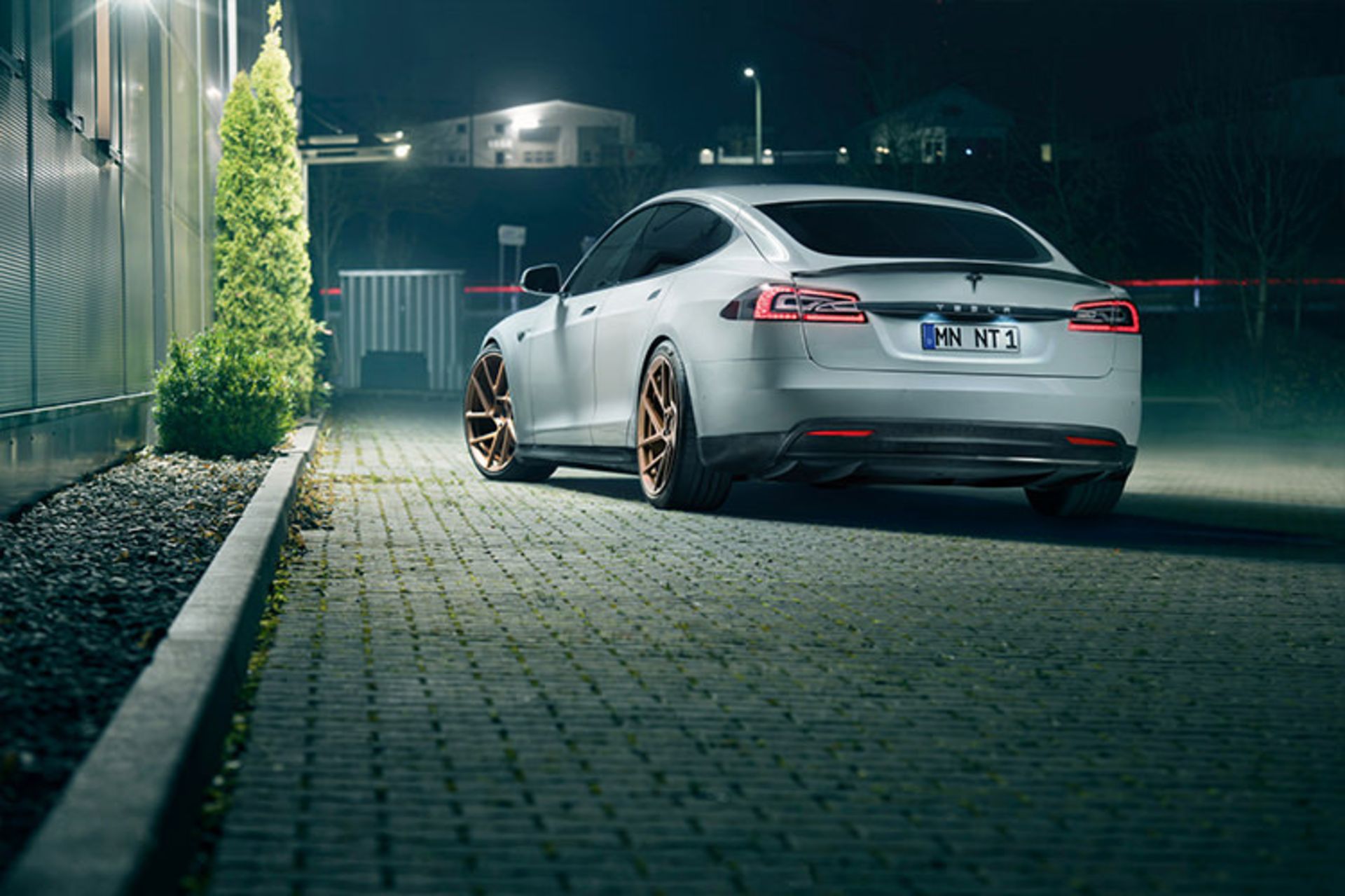  Tesla Model S NOVITEC / تسلا مدل S نوویتک