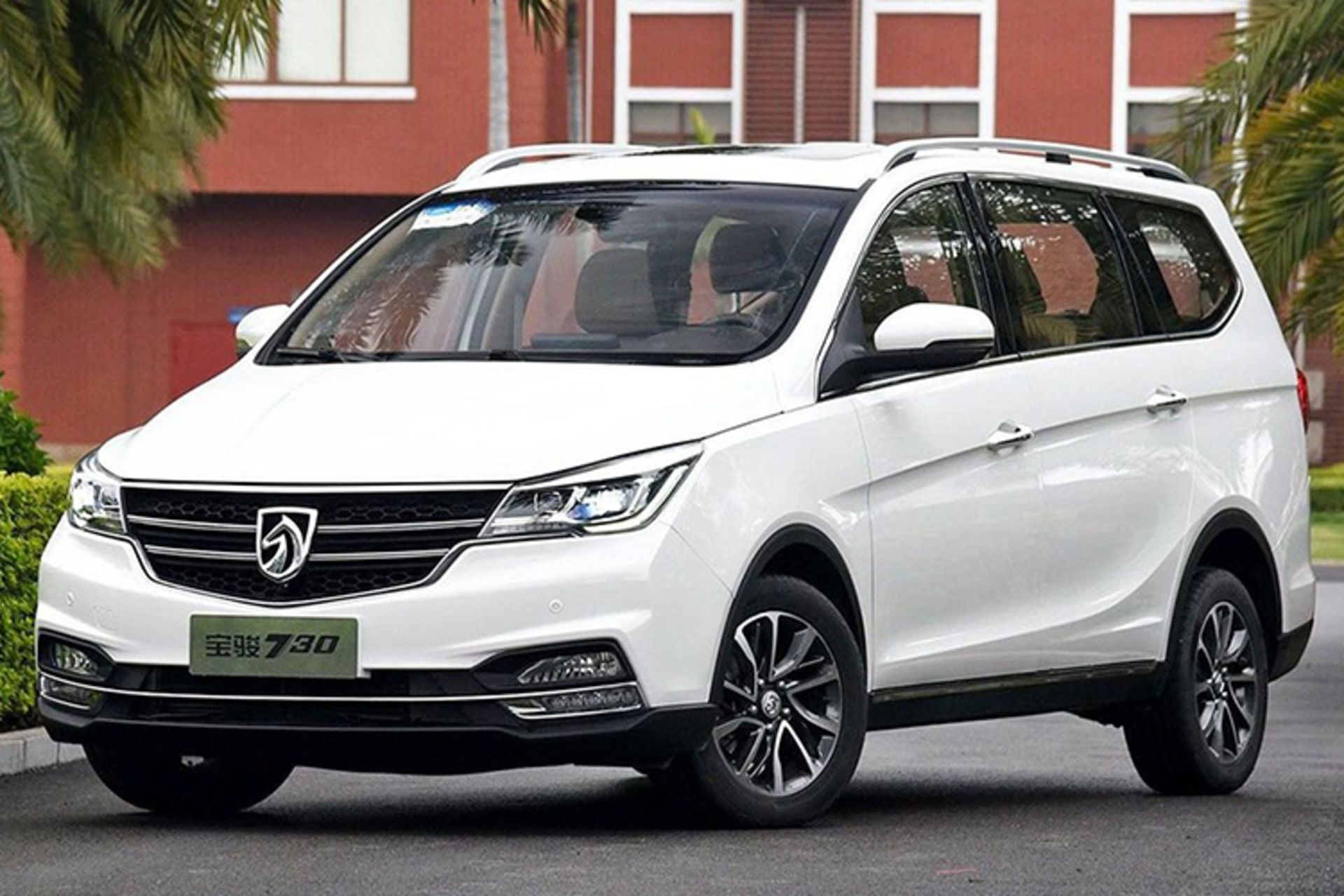 SGMW BAOJUN 730