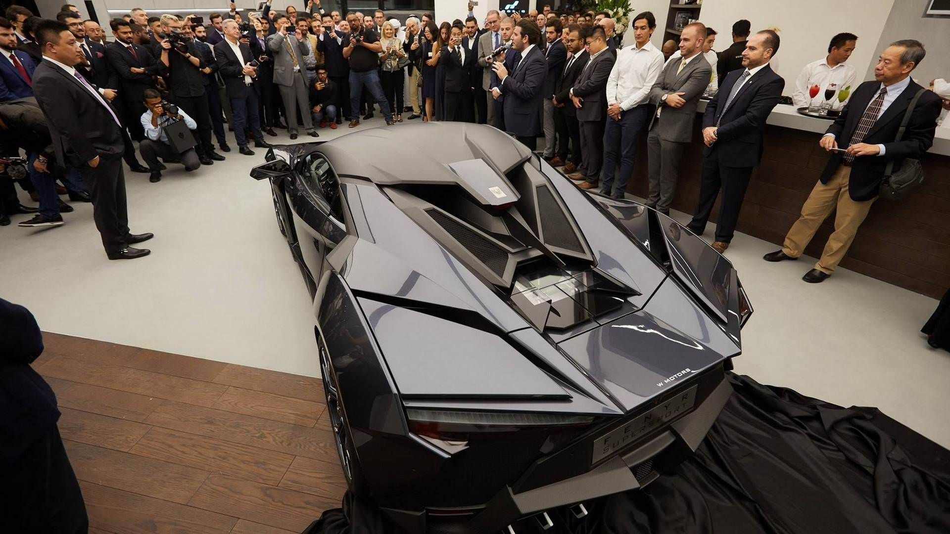 دبلیو موتورز فنیر سوپراسپرت / W Motors Fenyt SuperSport