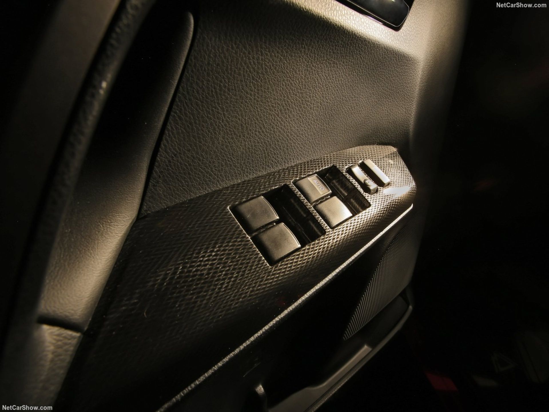 تویوتا راو4