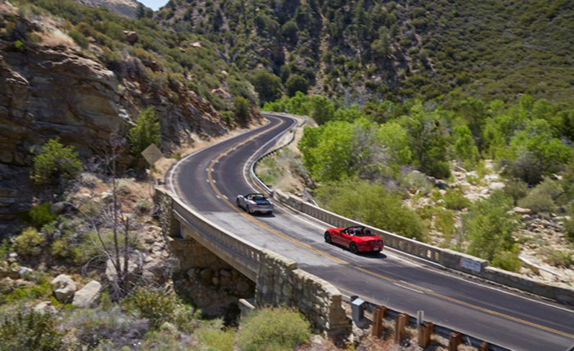 فیات اسپایدر 124 و مزدا میاتا MX-5