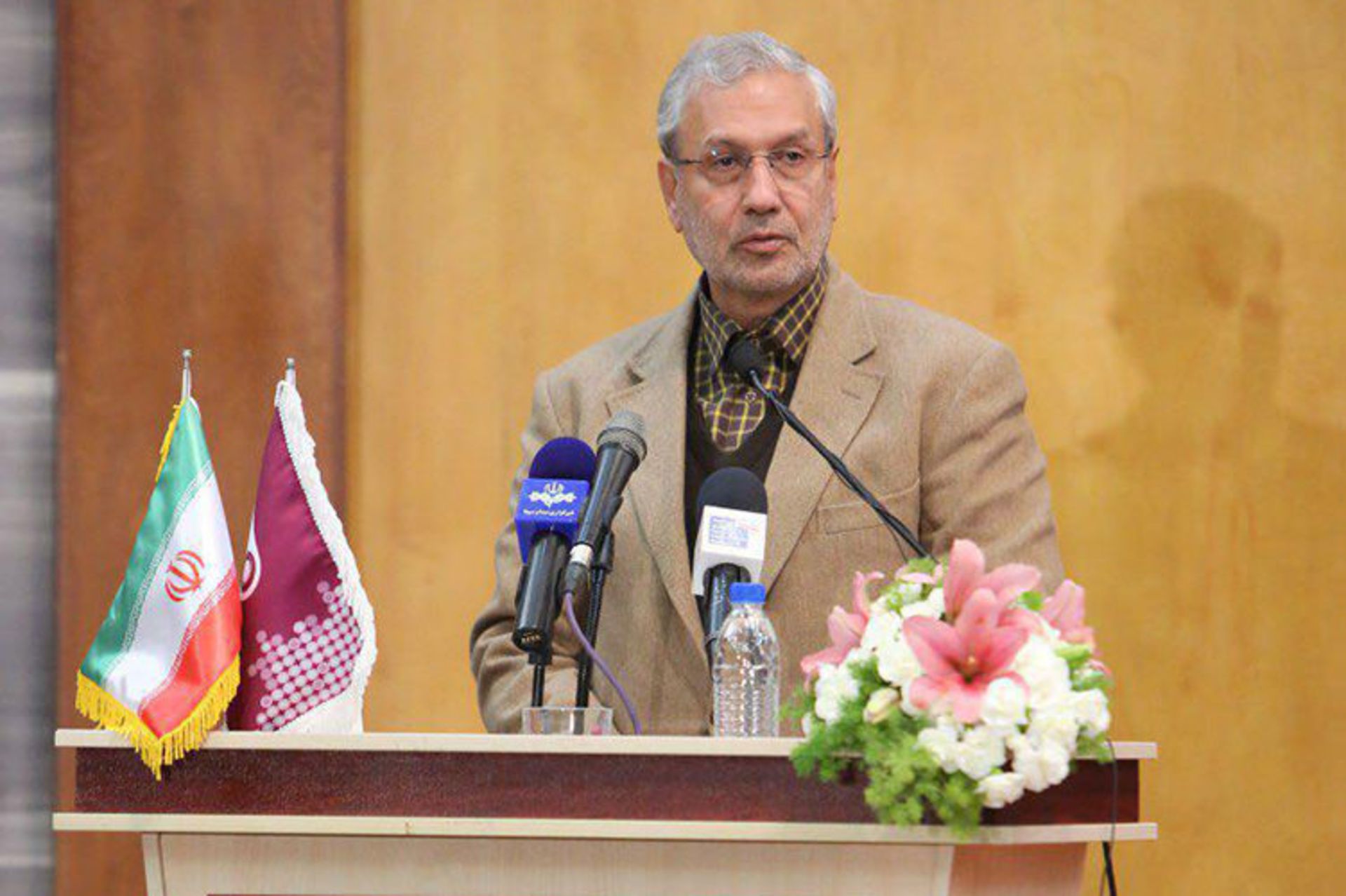 علی ربیعی وزیر تعاون کار و رفاه اجتماعی
