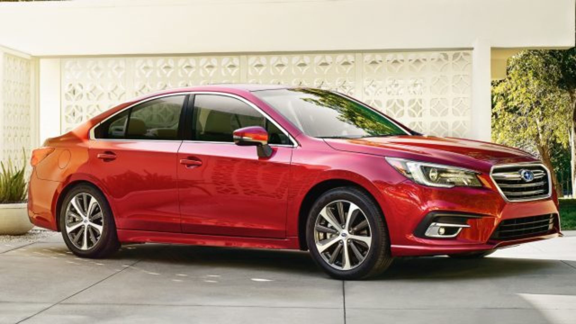 سوبارو لگاسی 2018