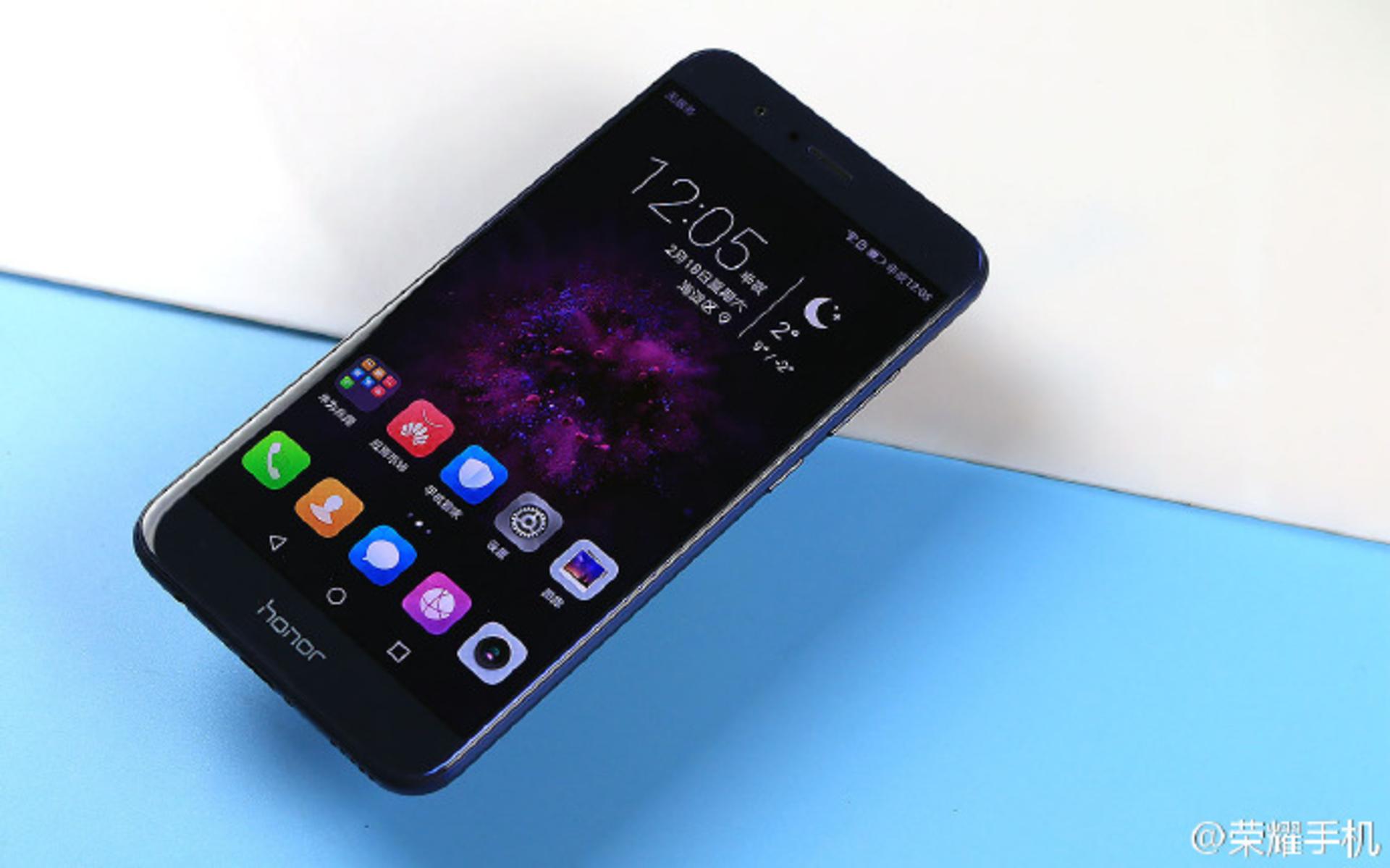 آنر V9