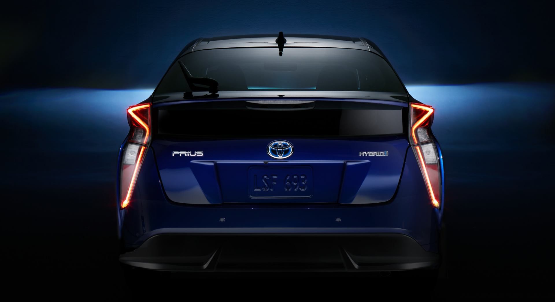 تویوتا پریوس 2017