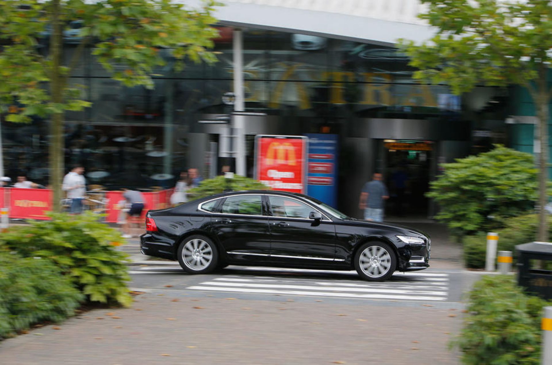 Executive Cars Group Test