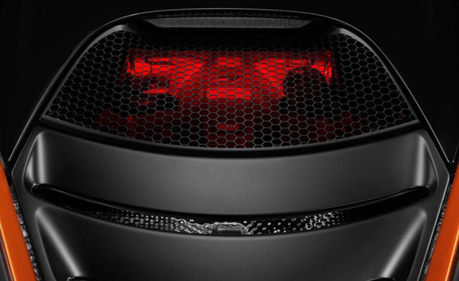 مک لارن 720S / MCLAREN 720S