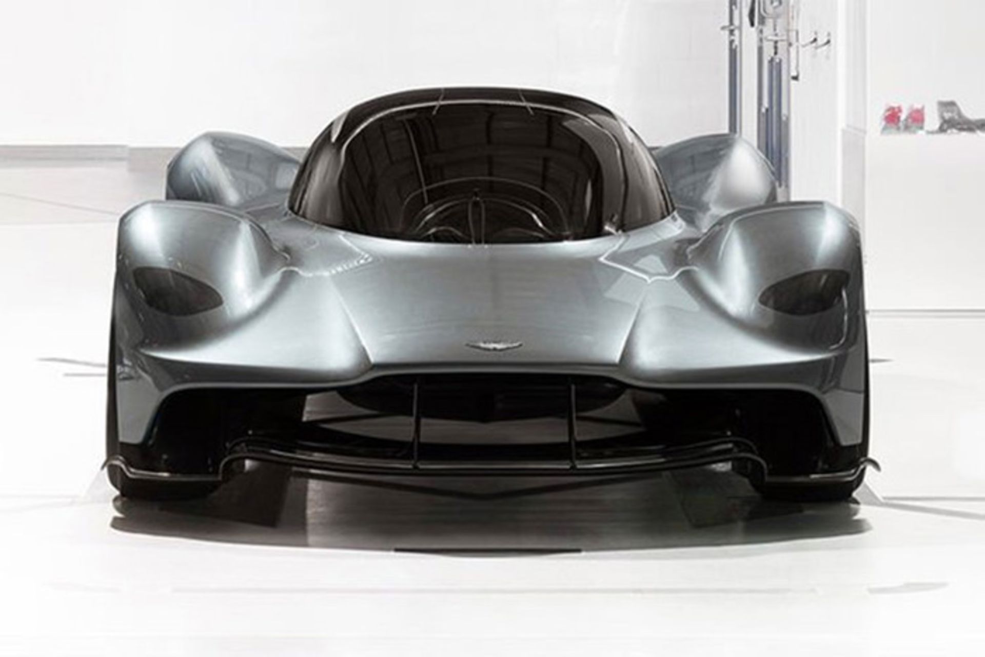 استون مارتین والکری