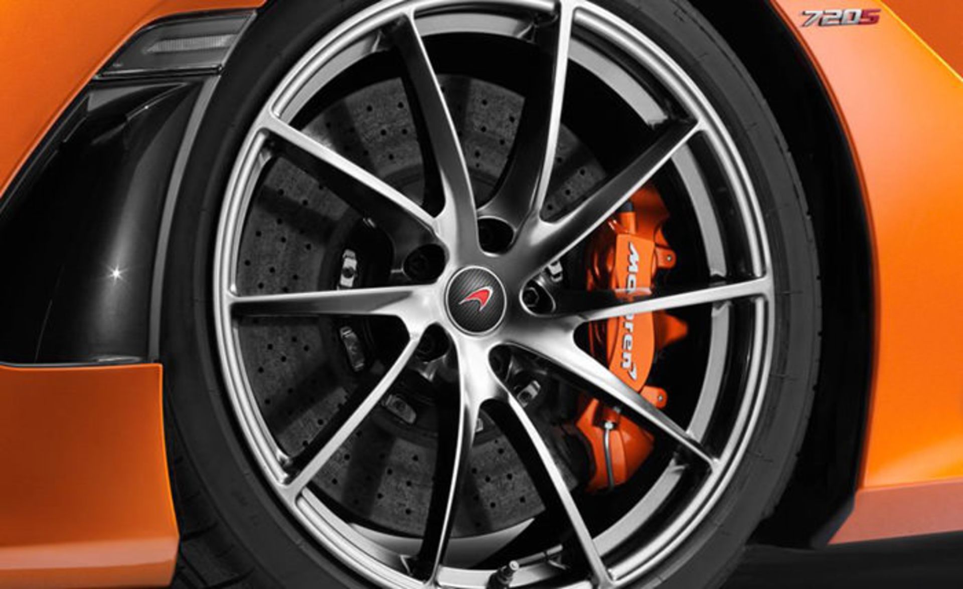 مک لارن 720S / MCLAREN 720S