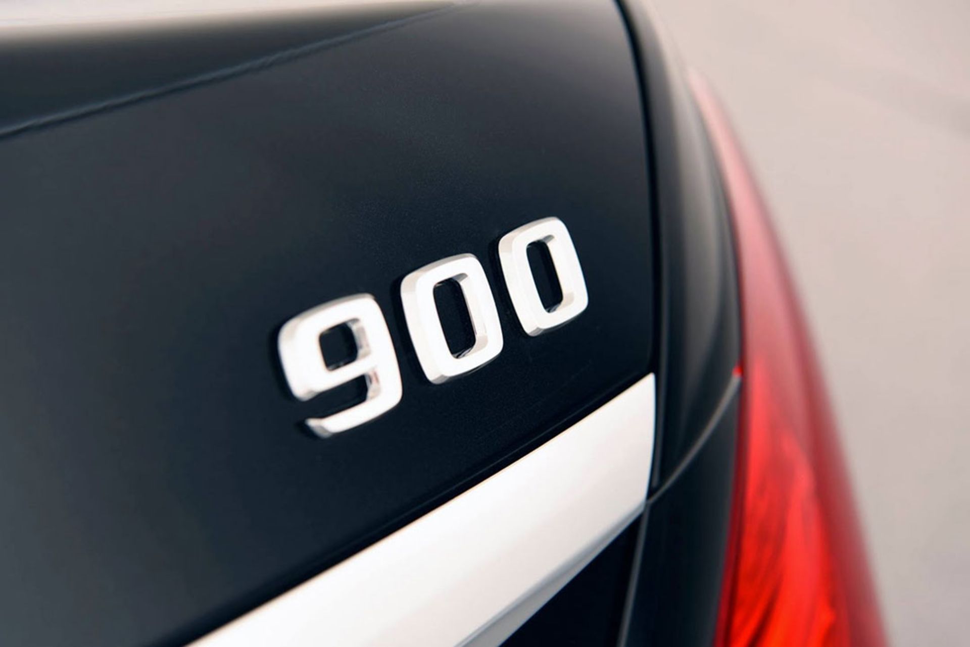 برابوس Rocket 900 مرسدس میباخ