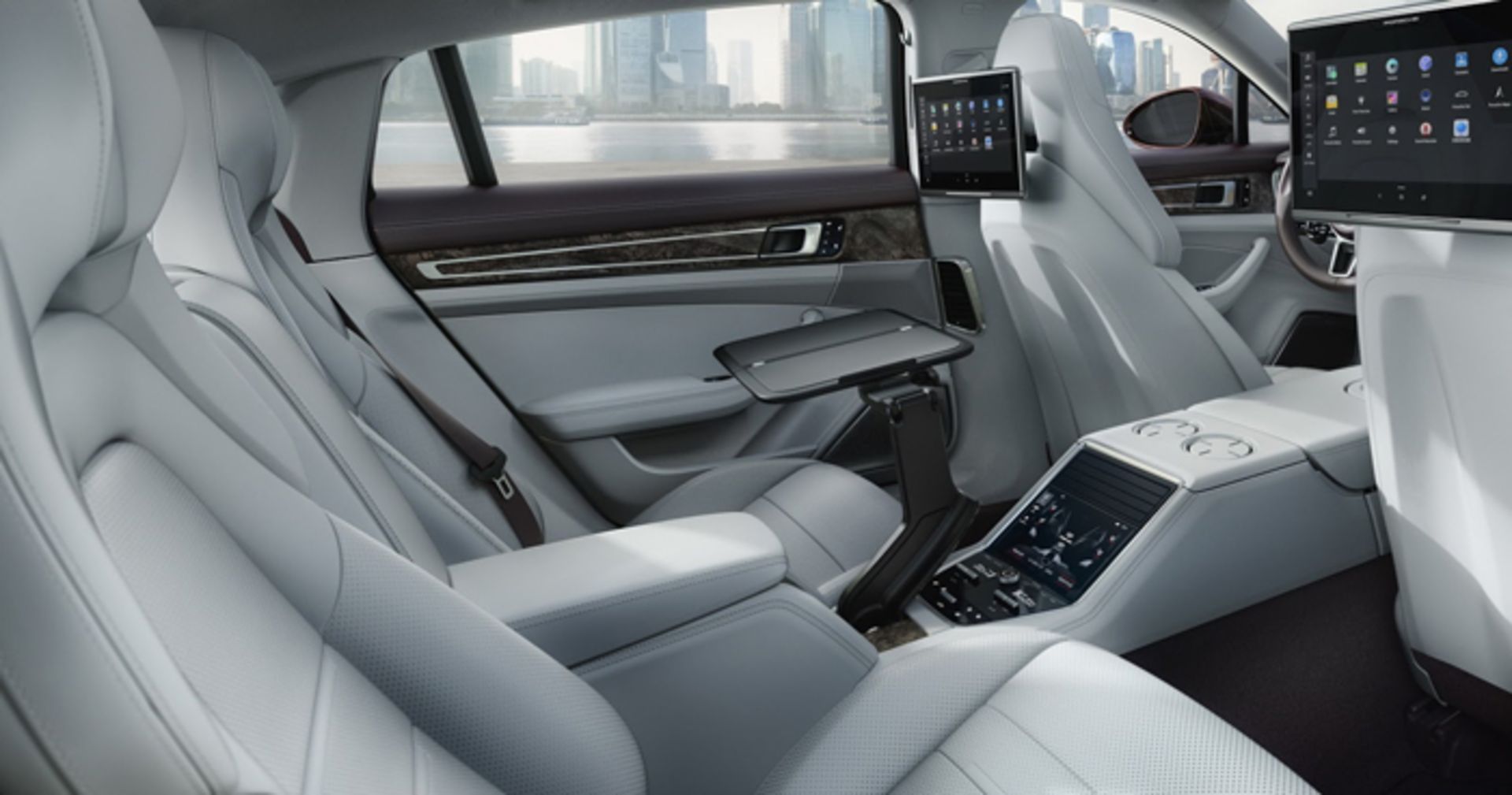 پورشه پانامرا توربو اس E هیبریدی