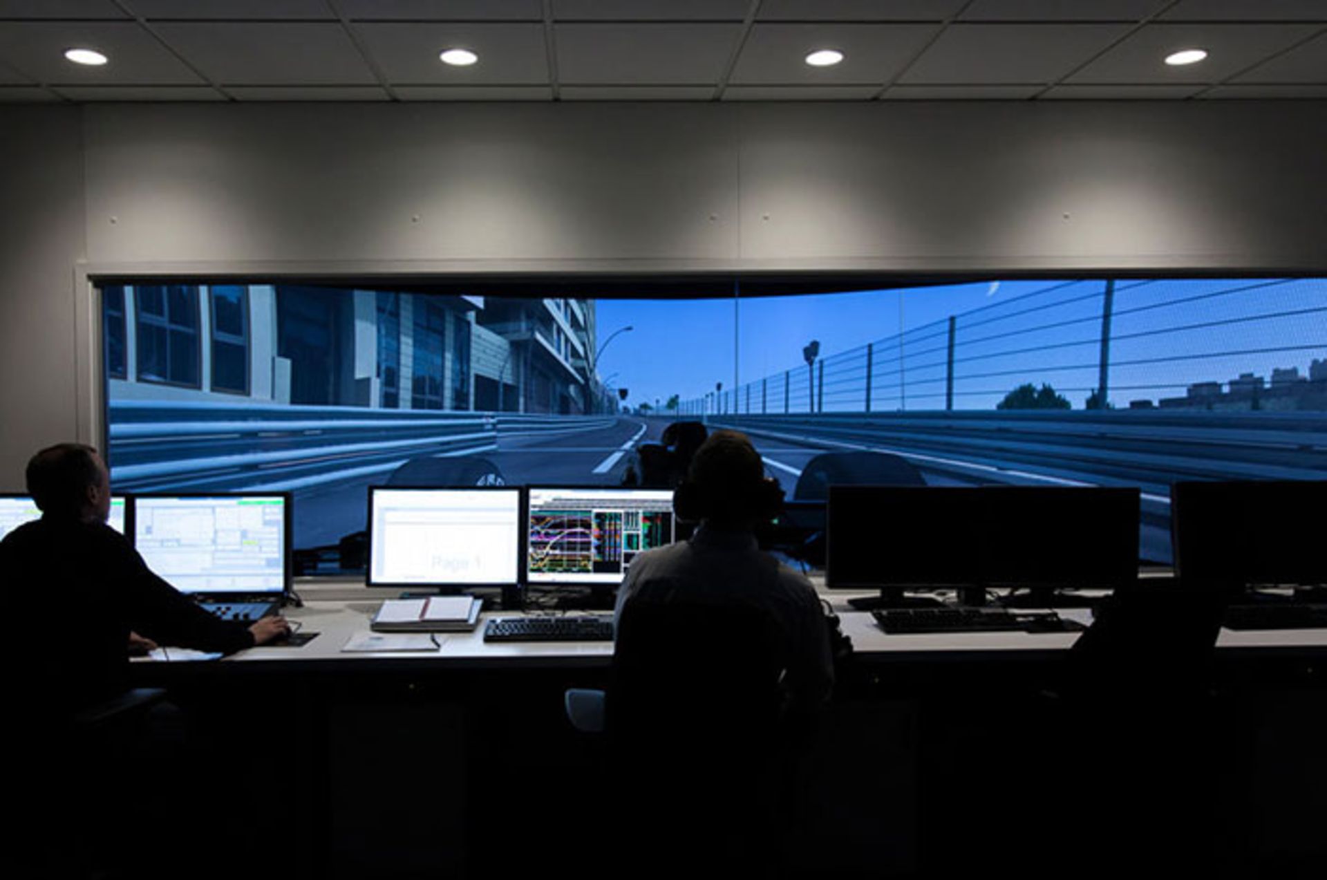 اتاق شبیه ساز فرمول یک