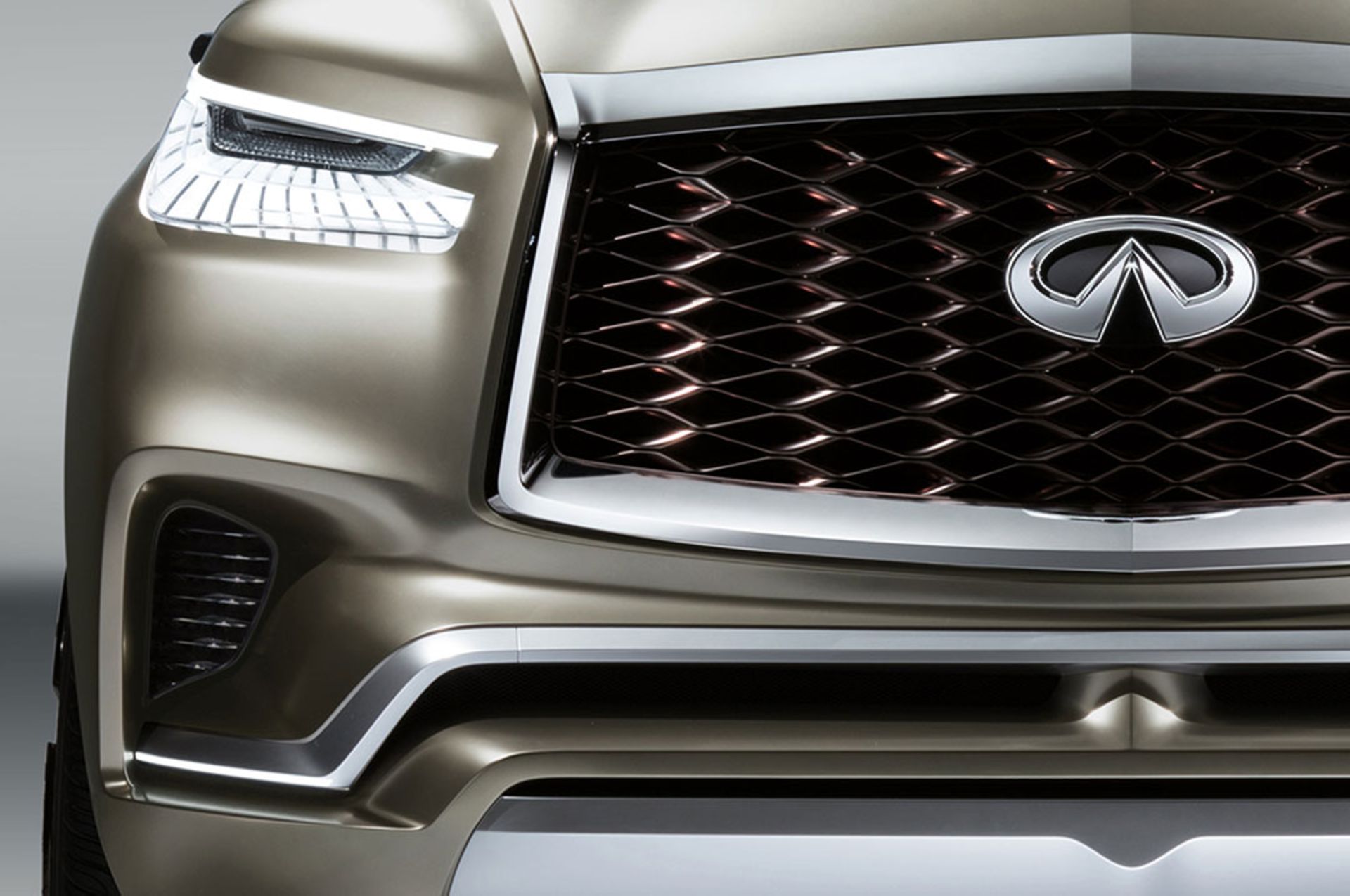 اینفینیتی QX80 مونوگراف