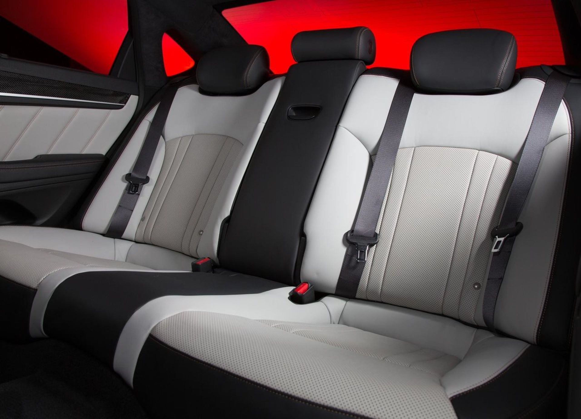 هیوندای جنسیس اسپرت Genesis G80 