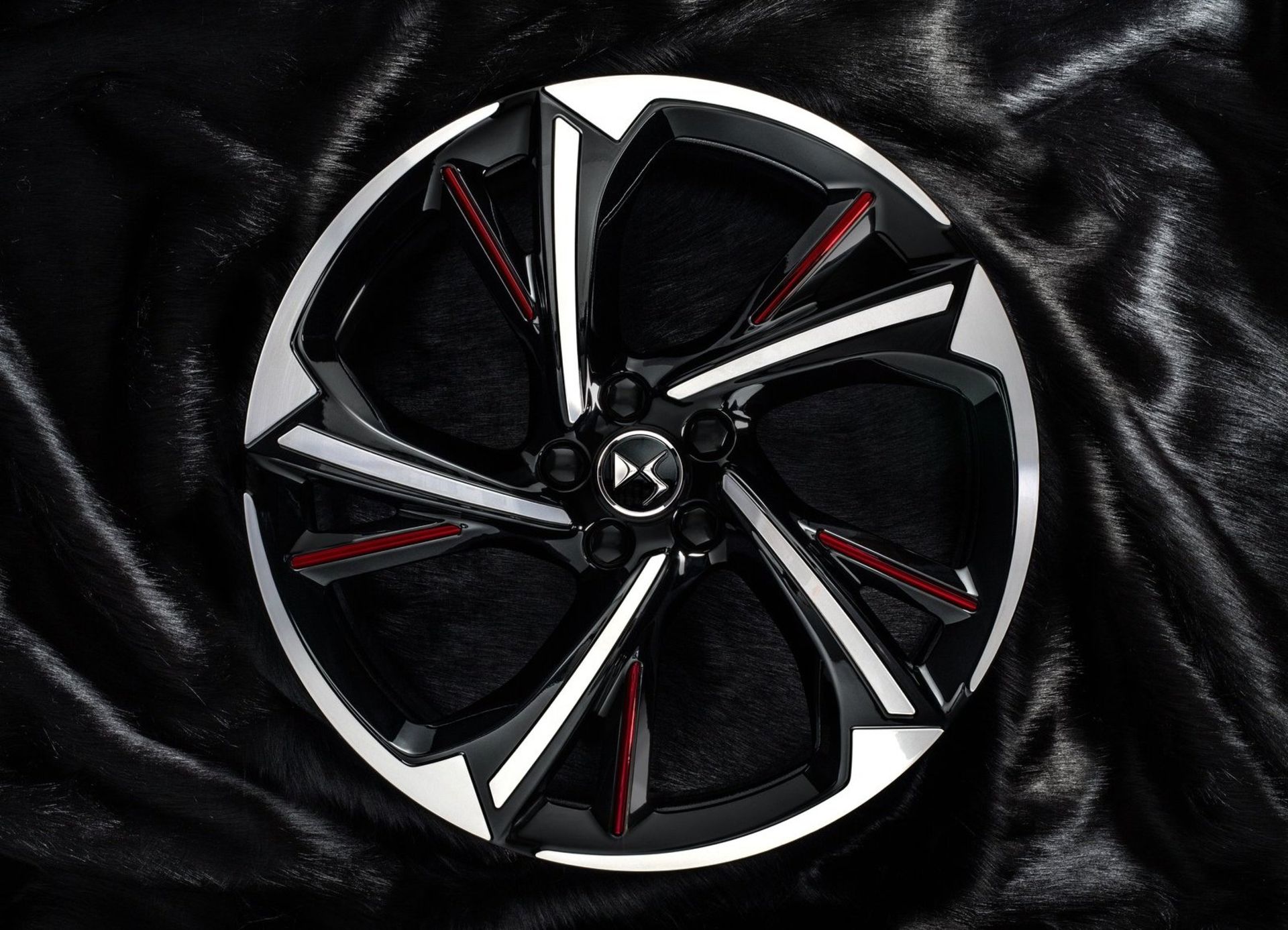 شاسی بلند DS7 کراس‌بک  DS7 Crossback 2018