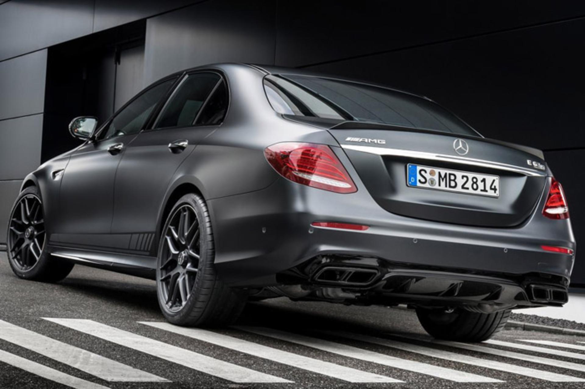 مرسدس  2017 Mercedes Benz AMG E63 S 