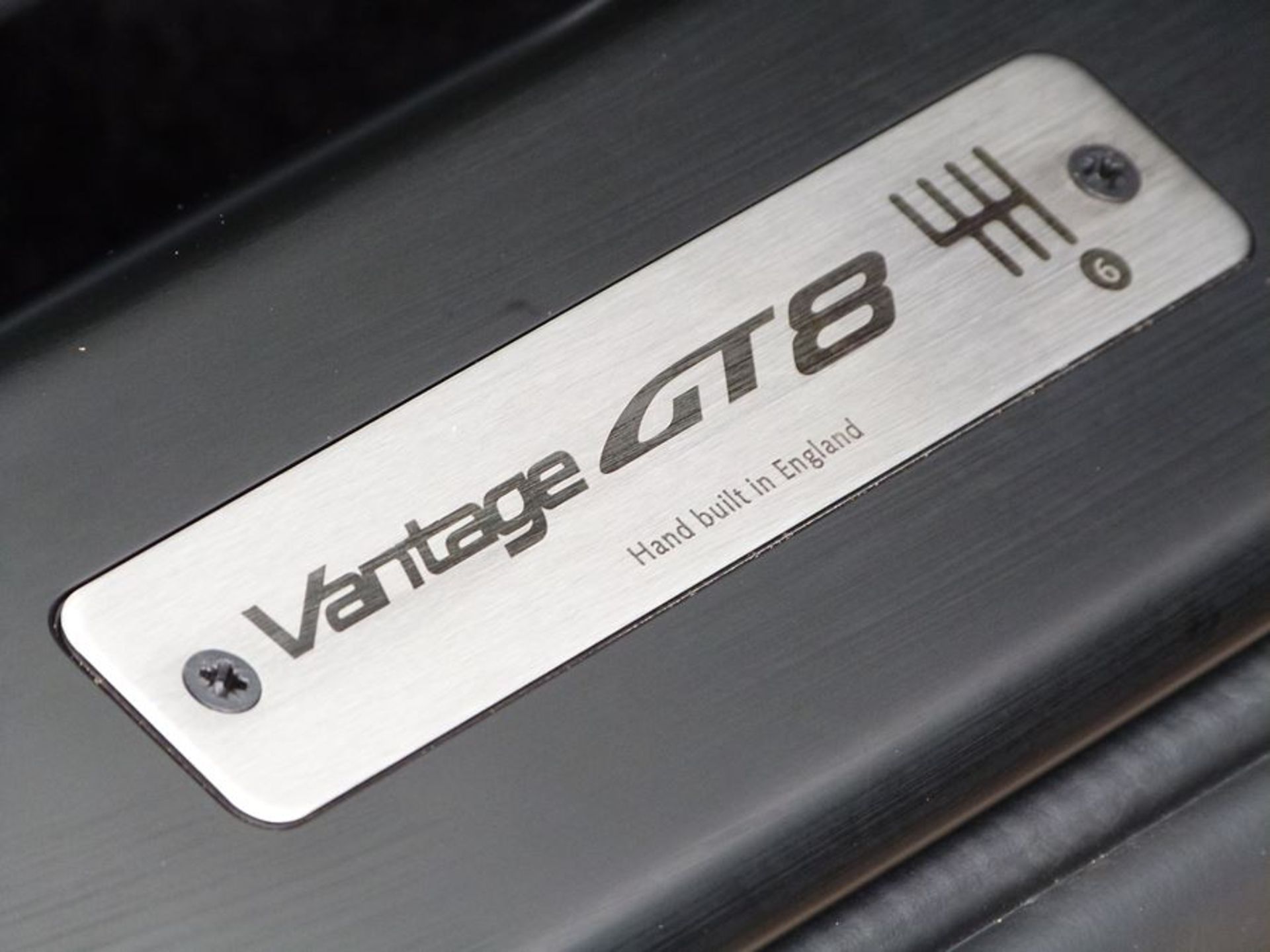 آستون مارتین ونتیج V8 GT8