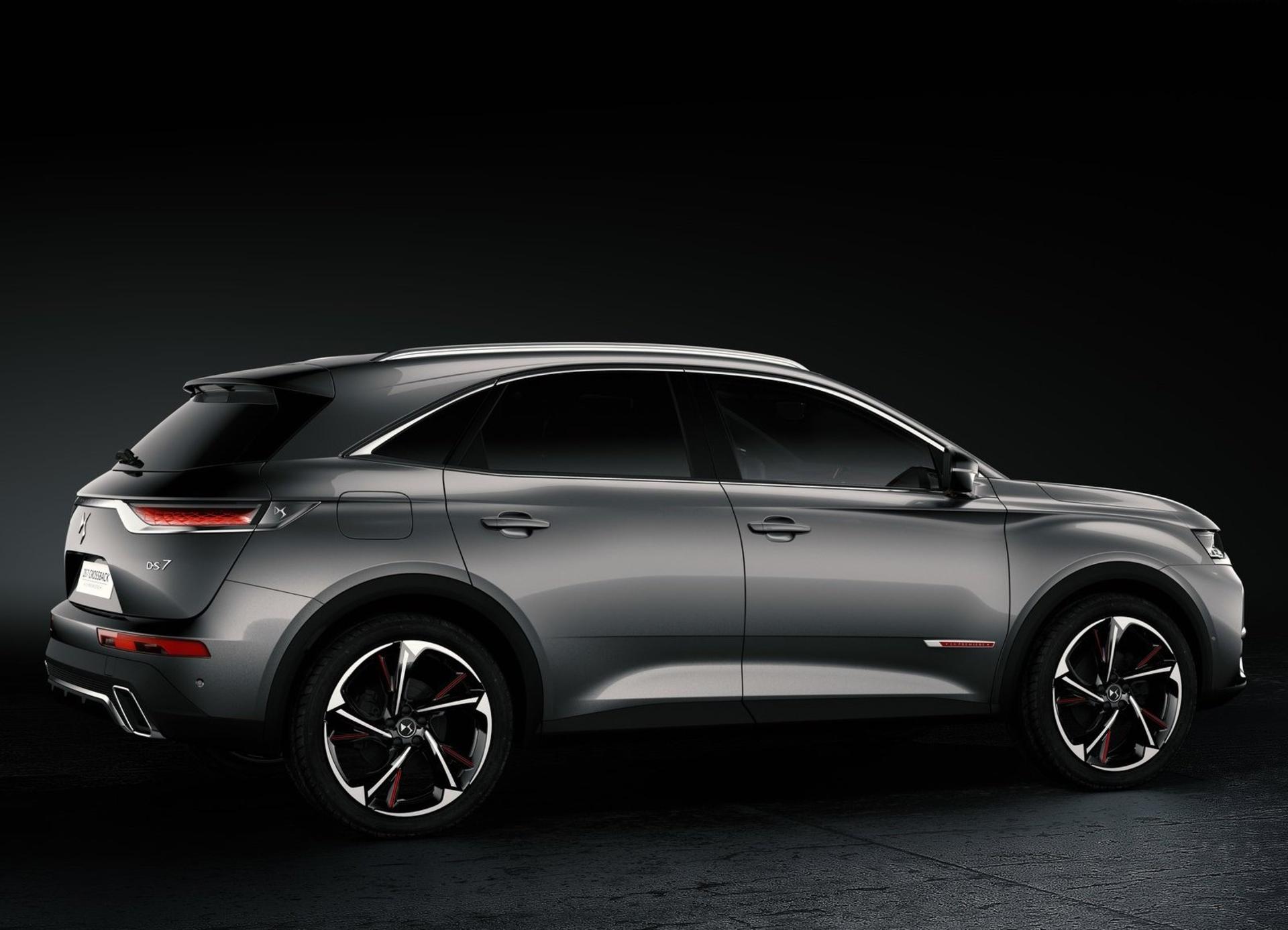 شاسی بلند DS7 کراس‌بک  DS7 Crossback 2018